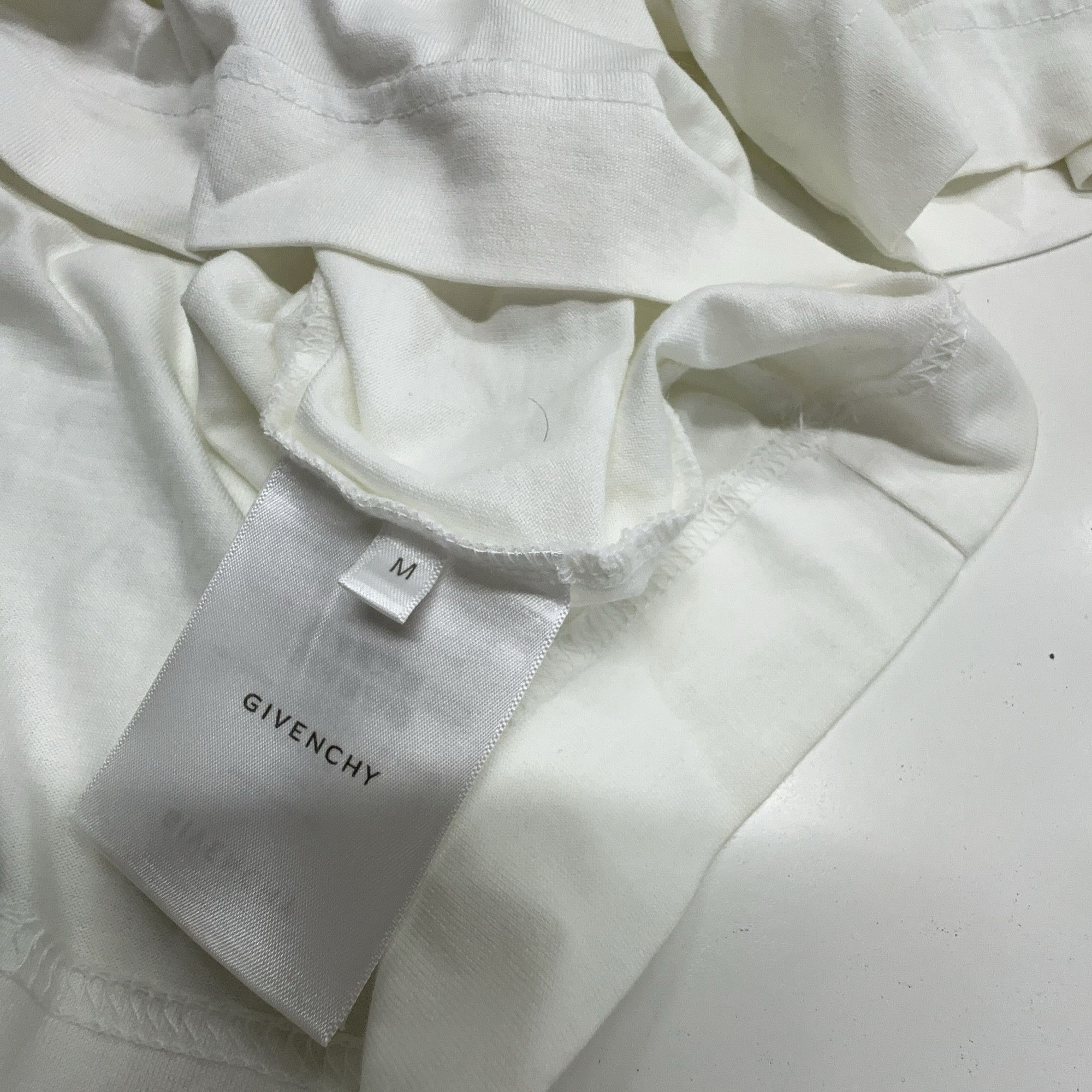 Givenchy Givenchy x Disney Castle T-Shirt Size M Size US M / EU 48-50 / 2 - 3 Thumbnail