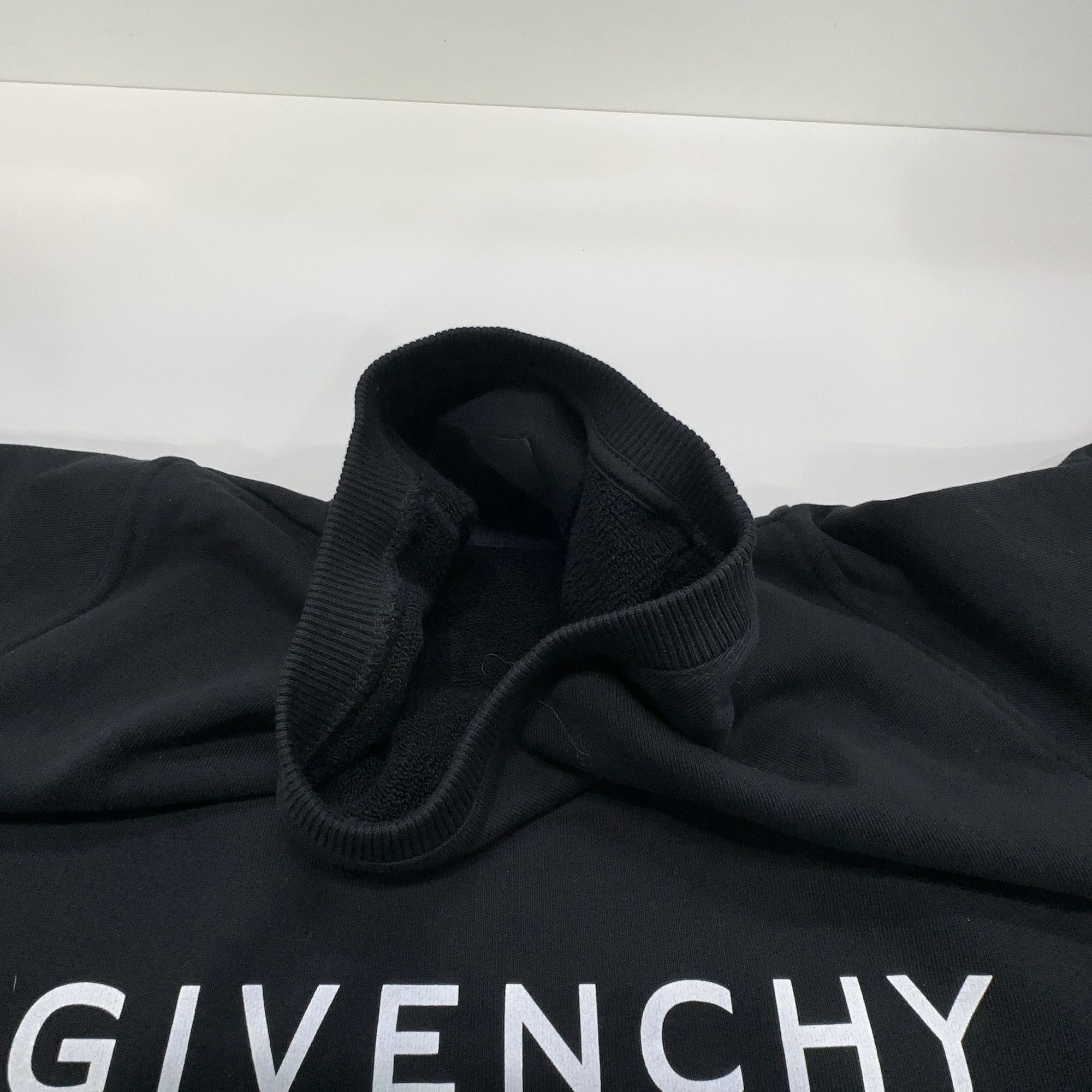 Givenchy Givenchy Logo Sweatshirt Size L Size US L / EU 52-54 / 3 - 6 Thumbnail