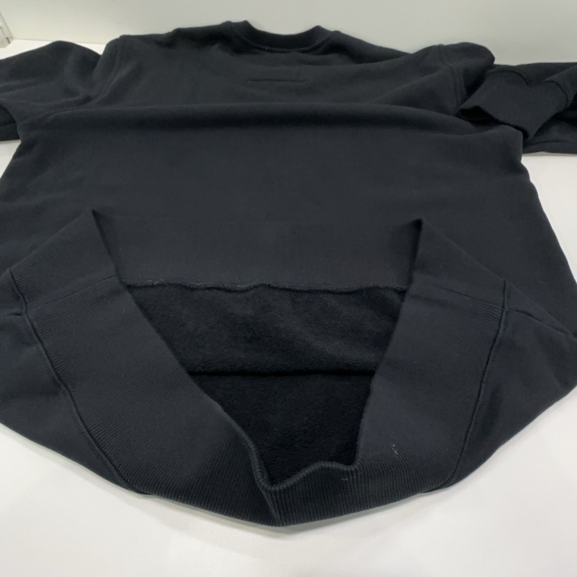 Givenchy Givenchy Logo Sweatshirt Size L Size US L / EU 52-54 / 3 - 9 Thumbnail