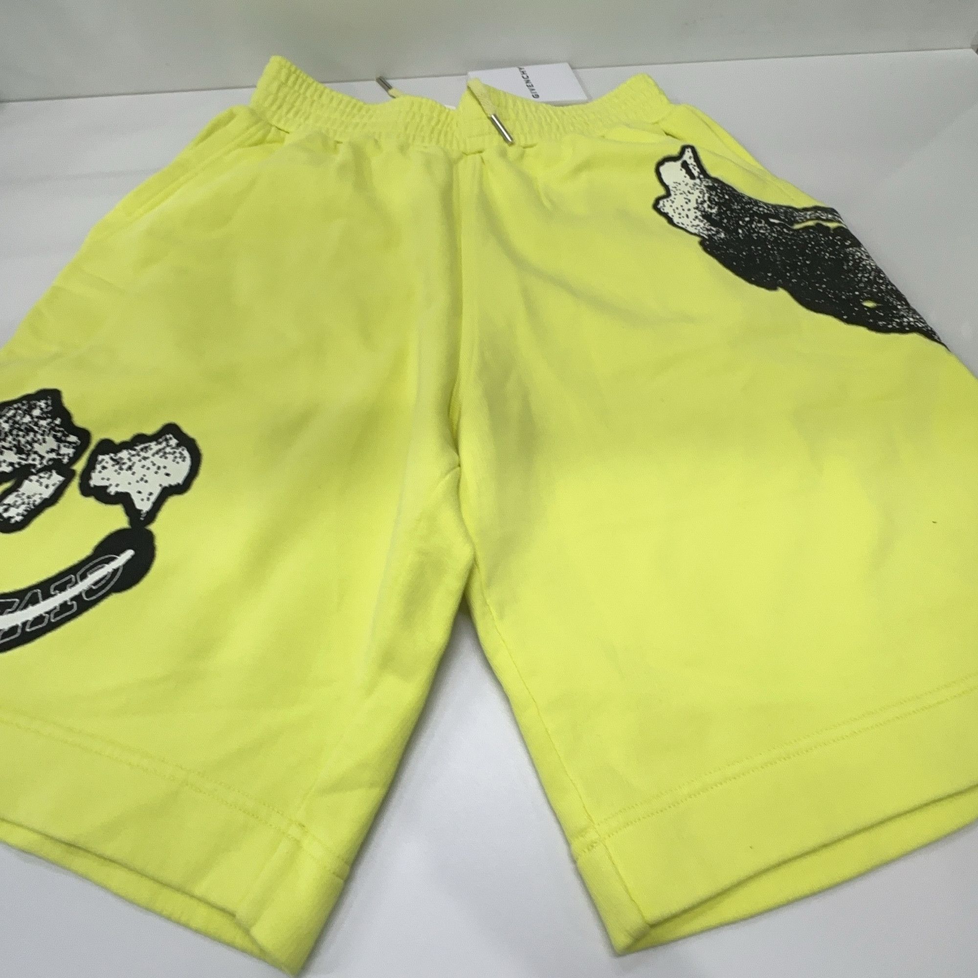 Givenchy Givenchy Yellow Graphic Logo Shorts Size S Size US 30 / EU 46 - 9 Thumbnail
