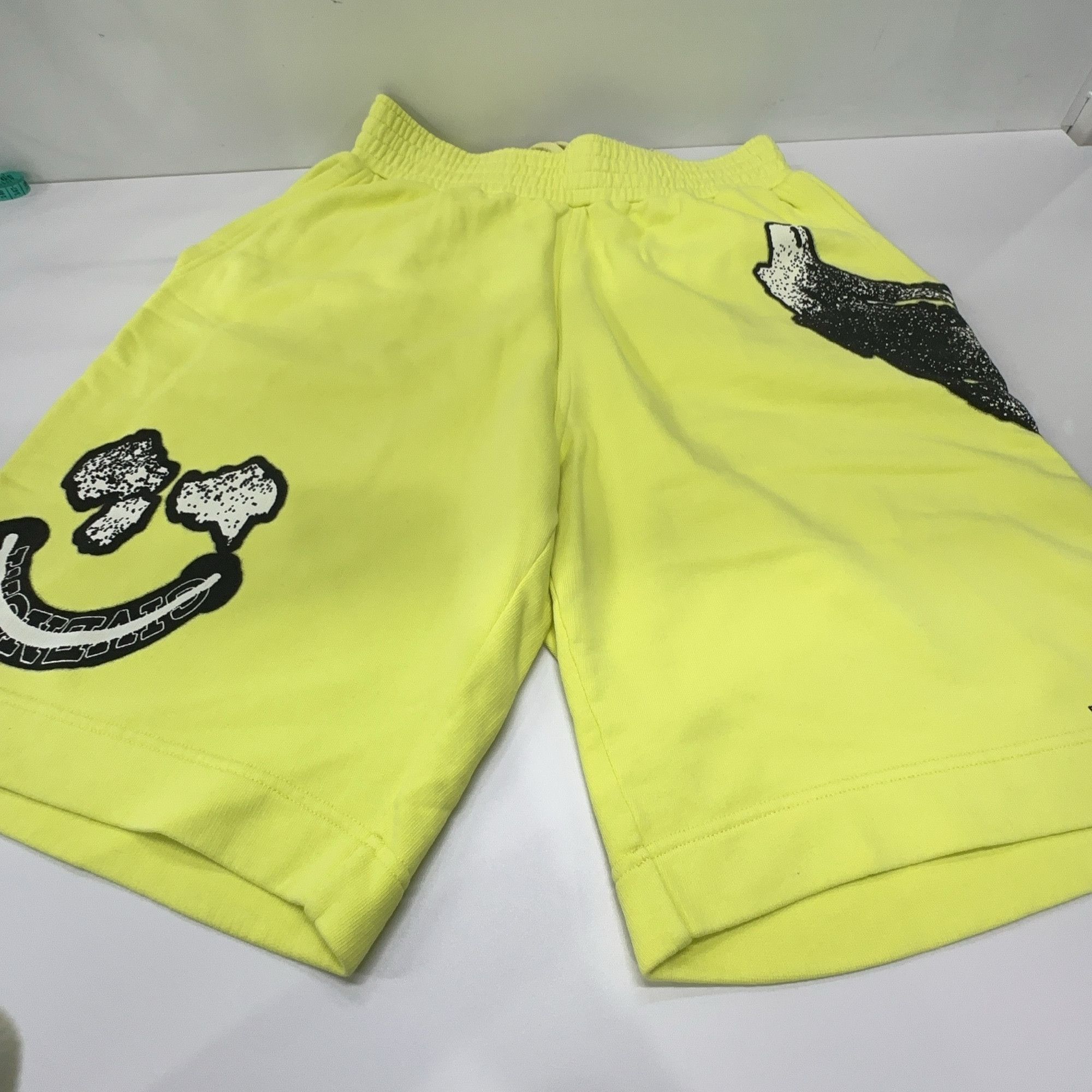 Givenchy Givenchy Yellow Graphic Logo Shorts Size S Size US 30 / EU 46 - 6 Thumbnail