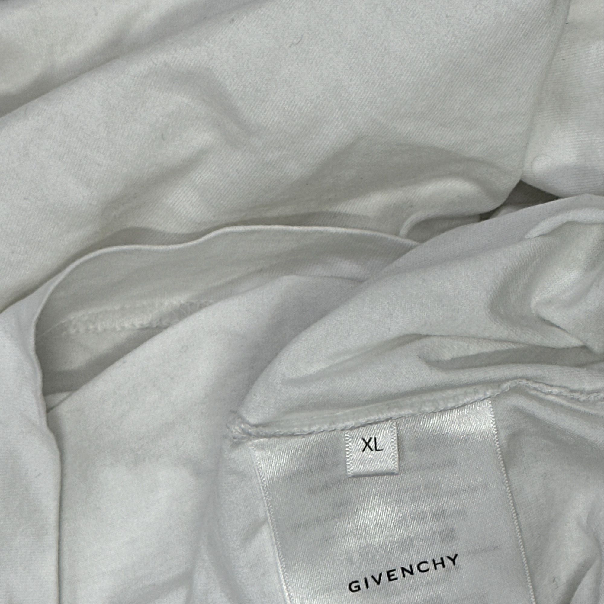 Givenchy Givenchy Floral Print T-Shirt Size XL Size US XL / EU 56 / 4 - 5 Thumbnail