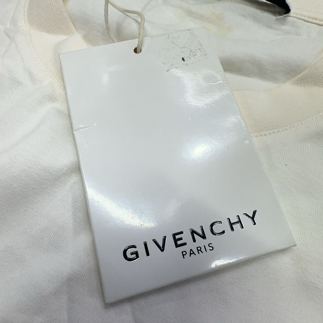 Givenchy Givenchy GV World Tour T-Shirt Size L Size US L / EU 52-54 / 3 - 4 Thumbnail