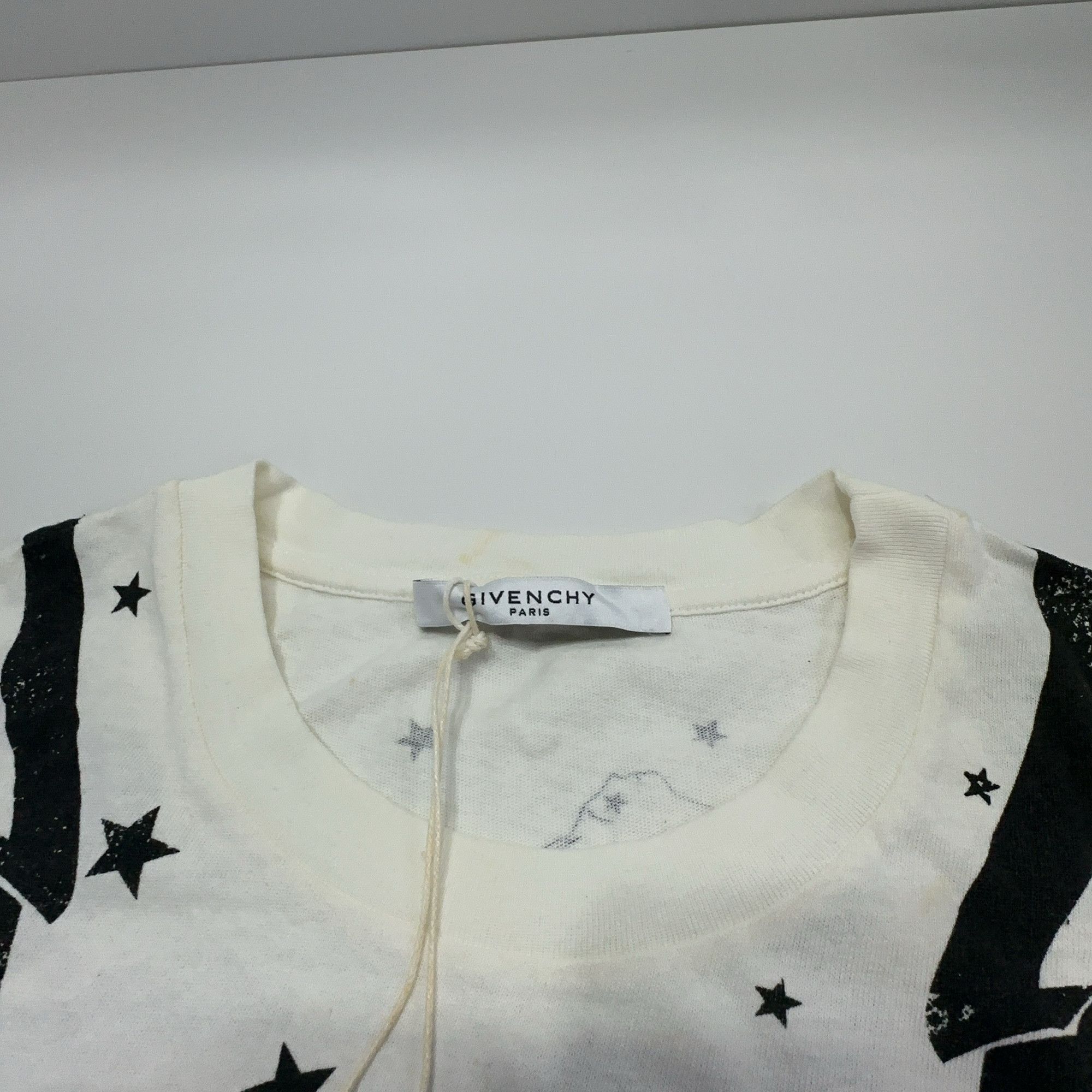 Givenchy Givenchy Star Graphic Print T-Shirt Size XL Size US XL / EU 56 / 4 - 7 Thumbnail