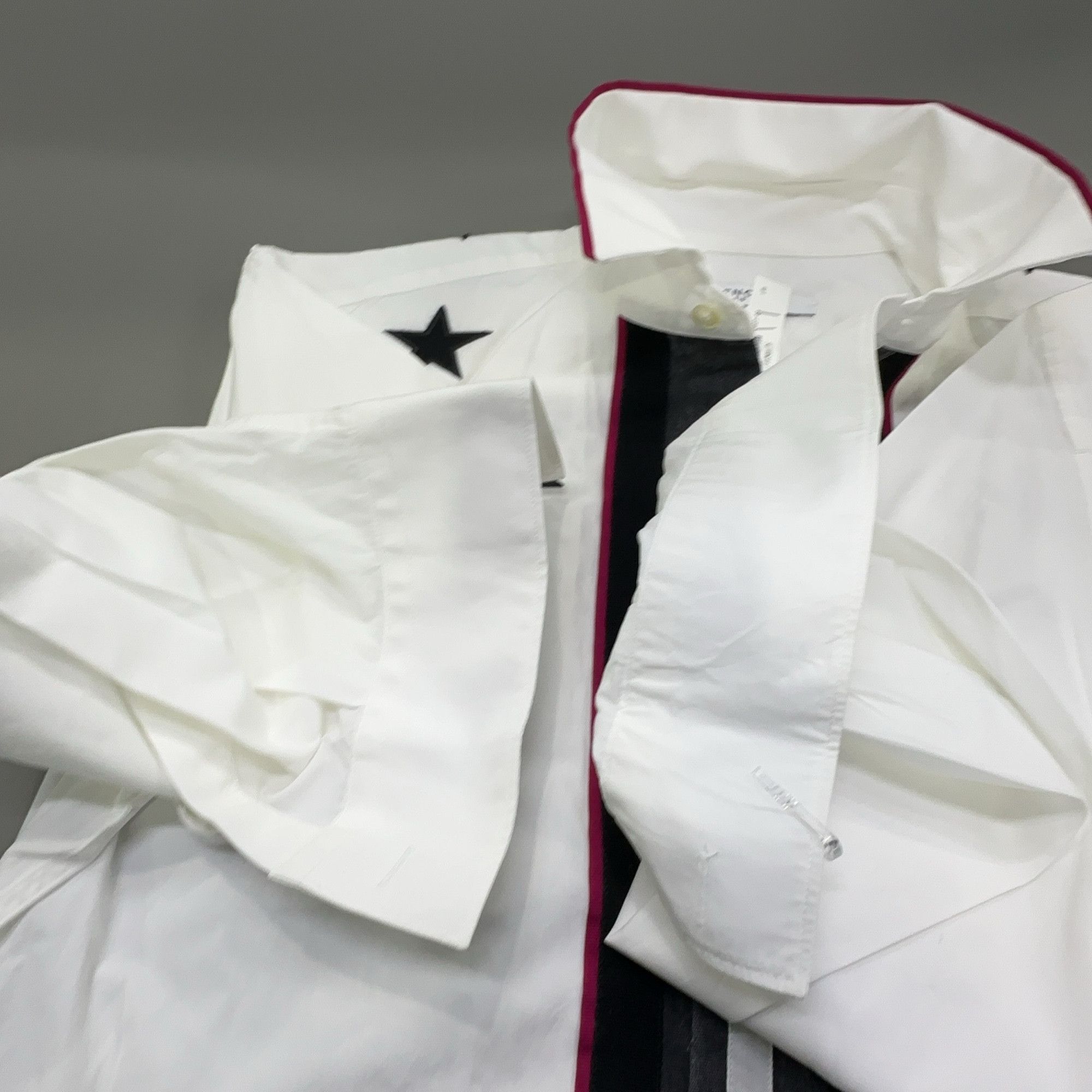 Givenchy Givenchy Star Embroidered Button Up Shirt Size 41 Size US L / EU 52-54 / 3 - 8 Thumbnail