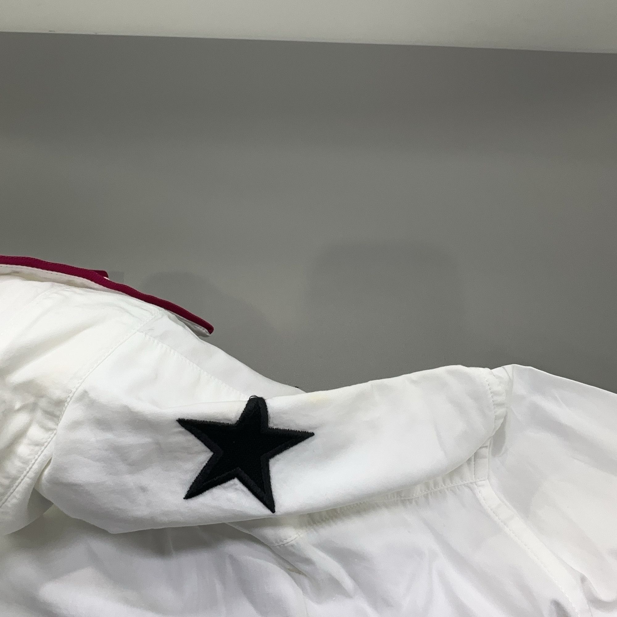Givenchy Givenchy Star Embroidered Button Up Shirt Size 41 Size US L / EU 52-54 / 3 - 15 Thumbnail