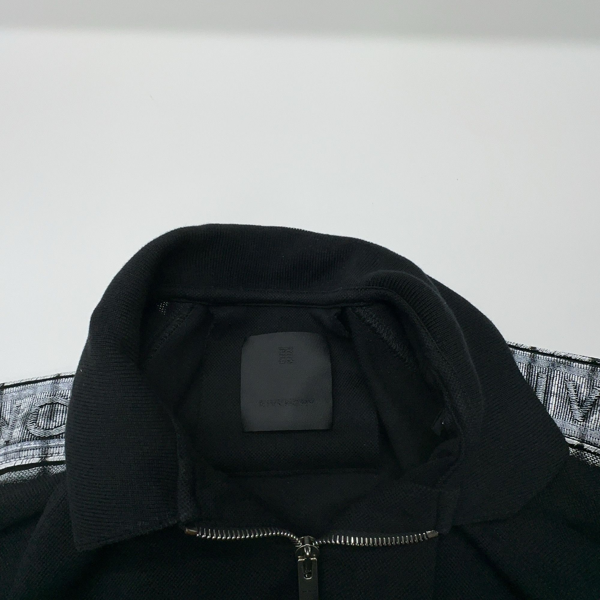 Givenchy Givenchy Logo Tape Zip Polo Shirt Size S Size US S / EU 44-46 / 1 - 6 Thumbnail