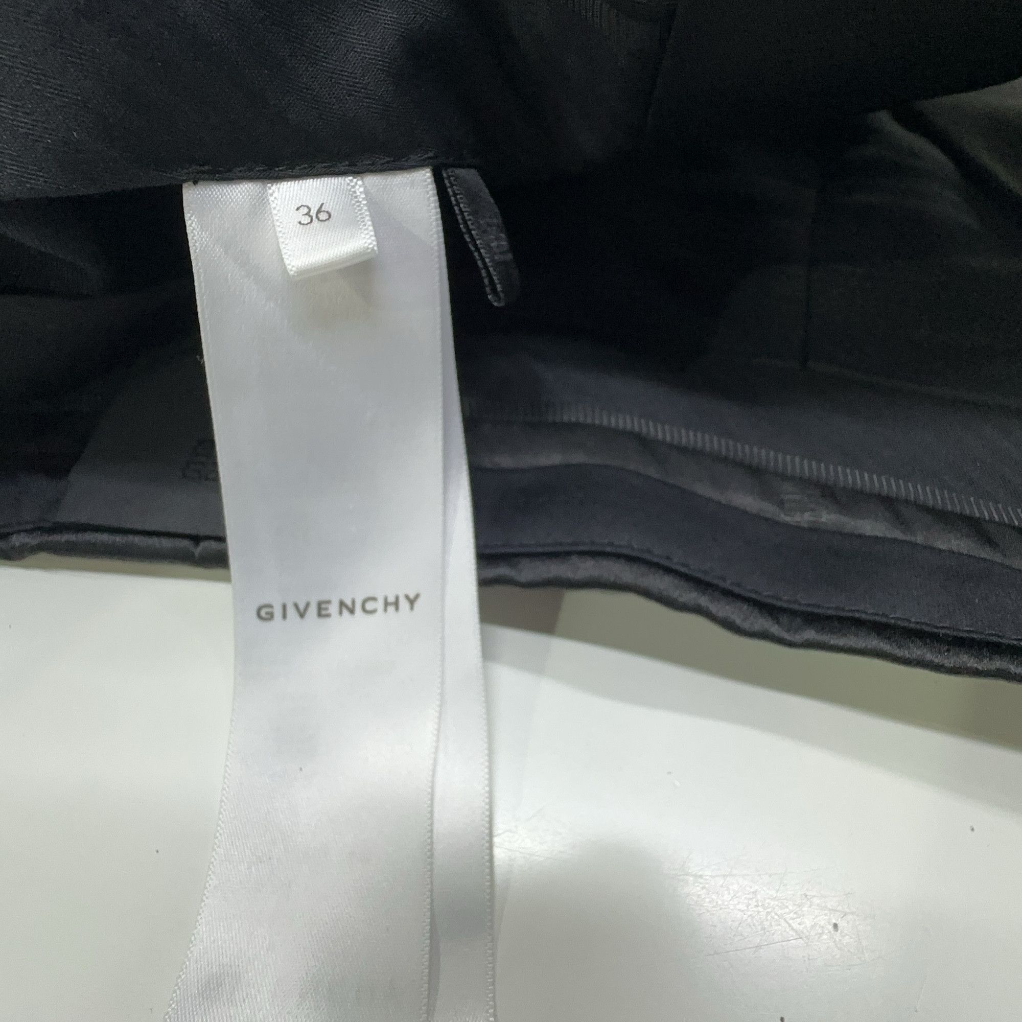 Givenchy Givenchy Wool Mohair Shorts Size 36 Size 26" / US 2 / IT 38 - 3 Thumbnail