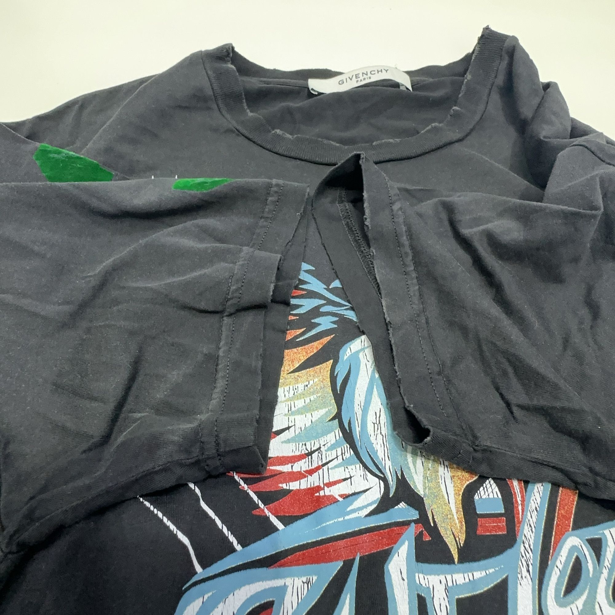 Givenchy Givenchy Graphic Logo Print T-Shirt Size S Size US S / EU 44-46 / 1 - 7 Thumbnail