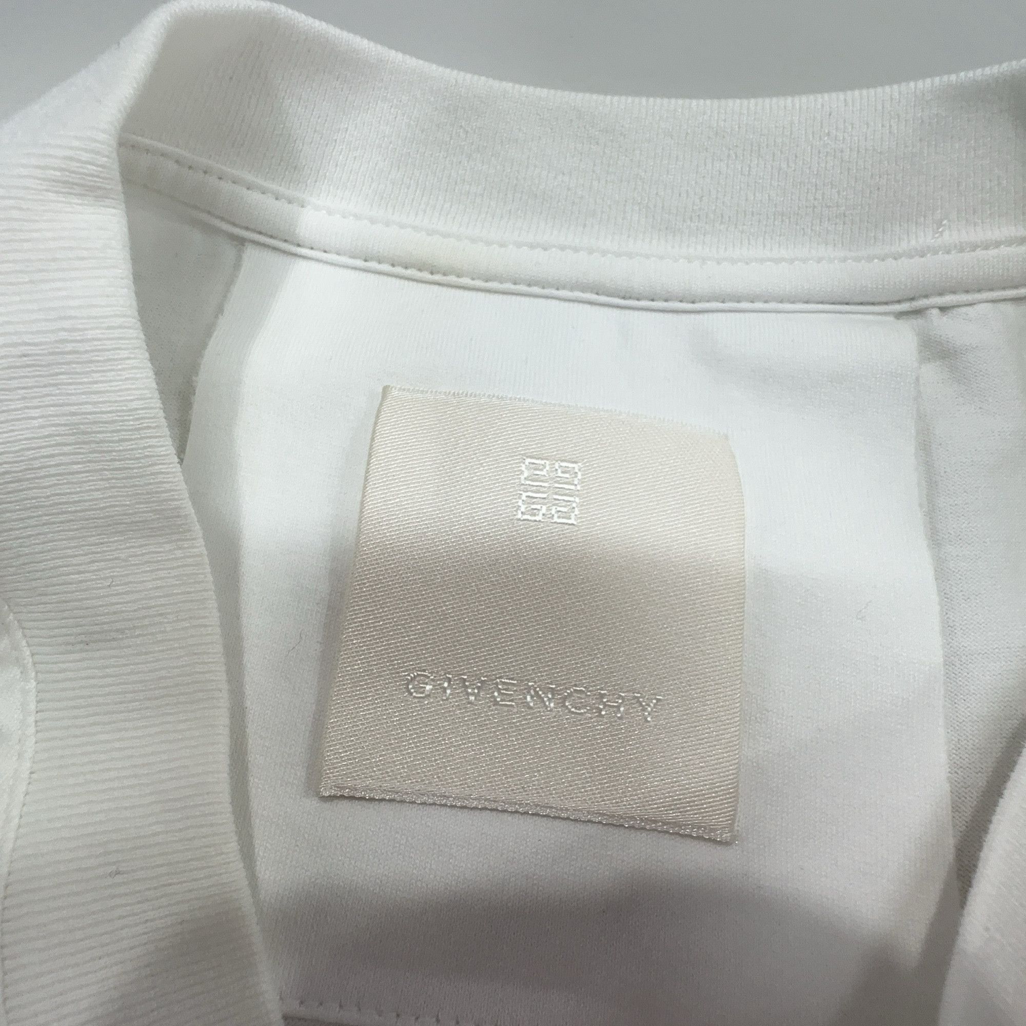 Givenchy Givenchy Floral Logo Long Sleeve T-Shirt Size L Size US L / EU 52-54 / 3 - 3 Thumbnail