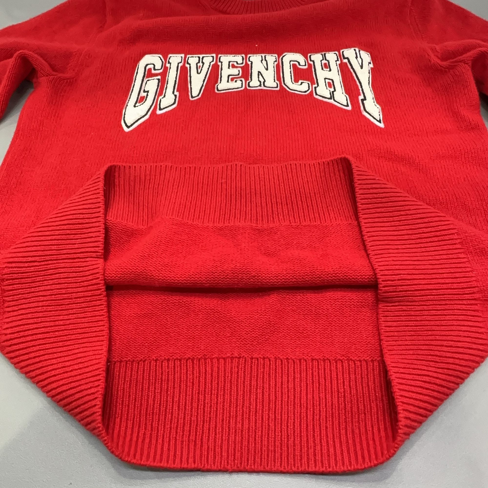 Givenchy Givenchy Embroidered Logo Sweater Size S Size US S / EU 44-46 / 1 - 9 Thumbnail