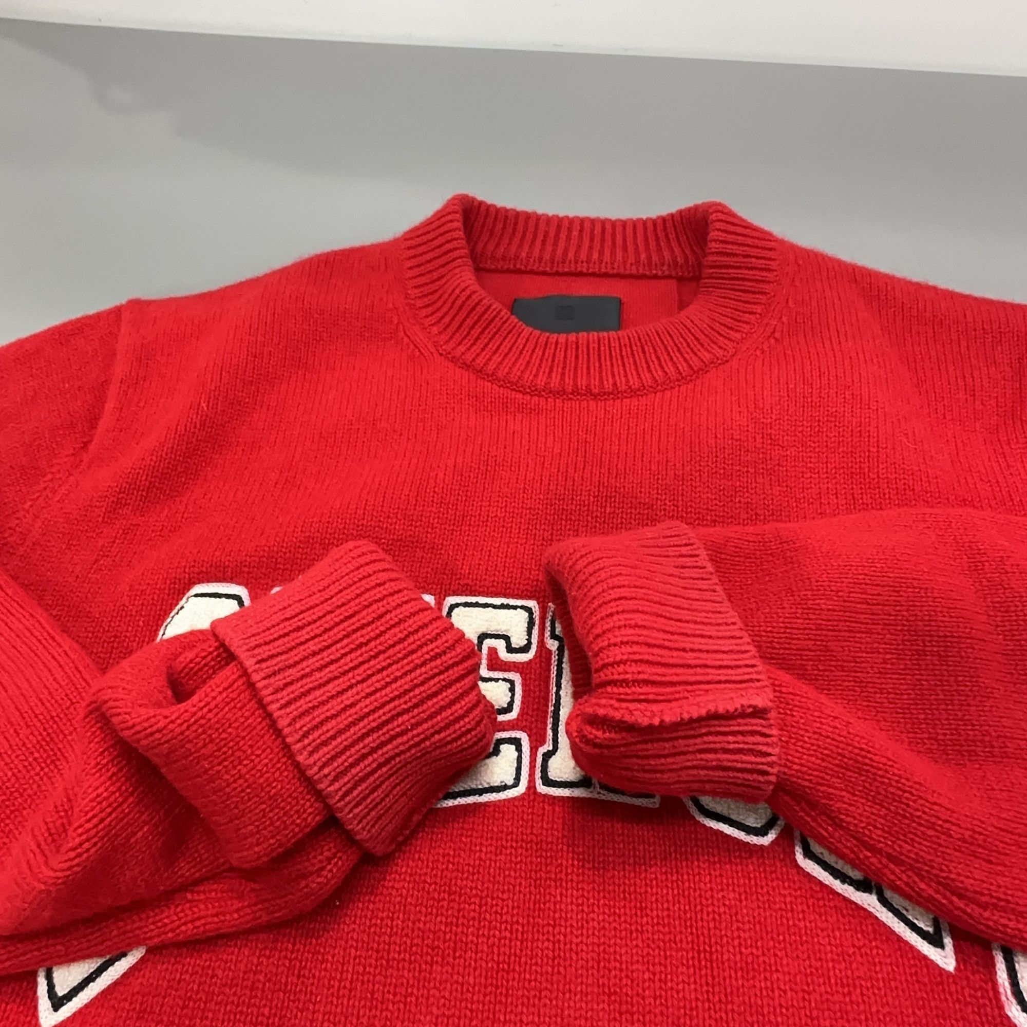 Givenchy Givenchy Embroidered Logo Sweater Size S Size US S / EU 44-46 / 1 - 7 Thumbnail