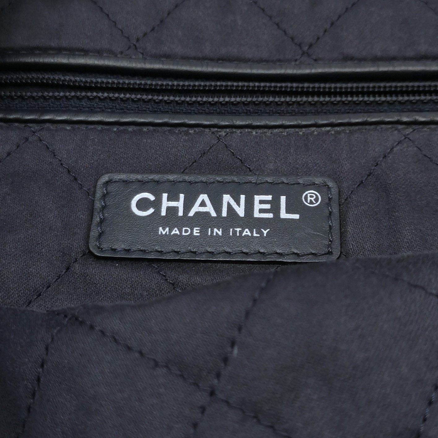 Chanel Chanel Women os Shoulder Bags Size ONE SIZE - 8 Thumbnail