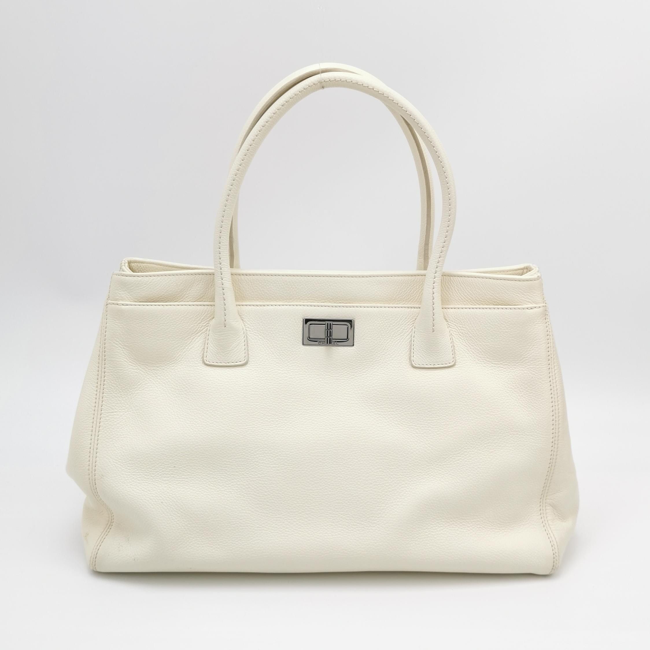 Chanel Chanel Women os Shoulder Bags Size ONE SIZE - 9 Thumbnail