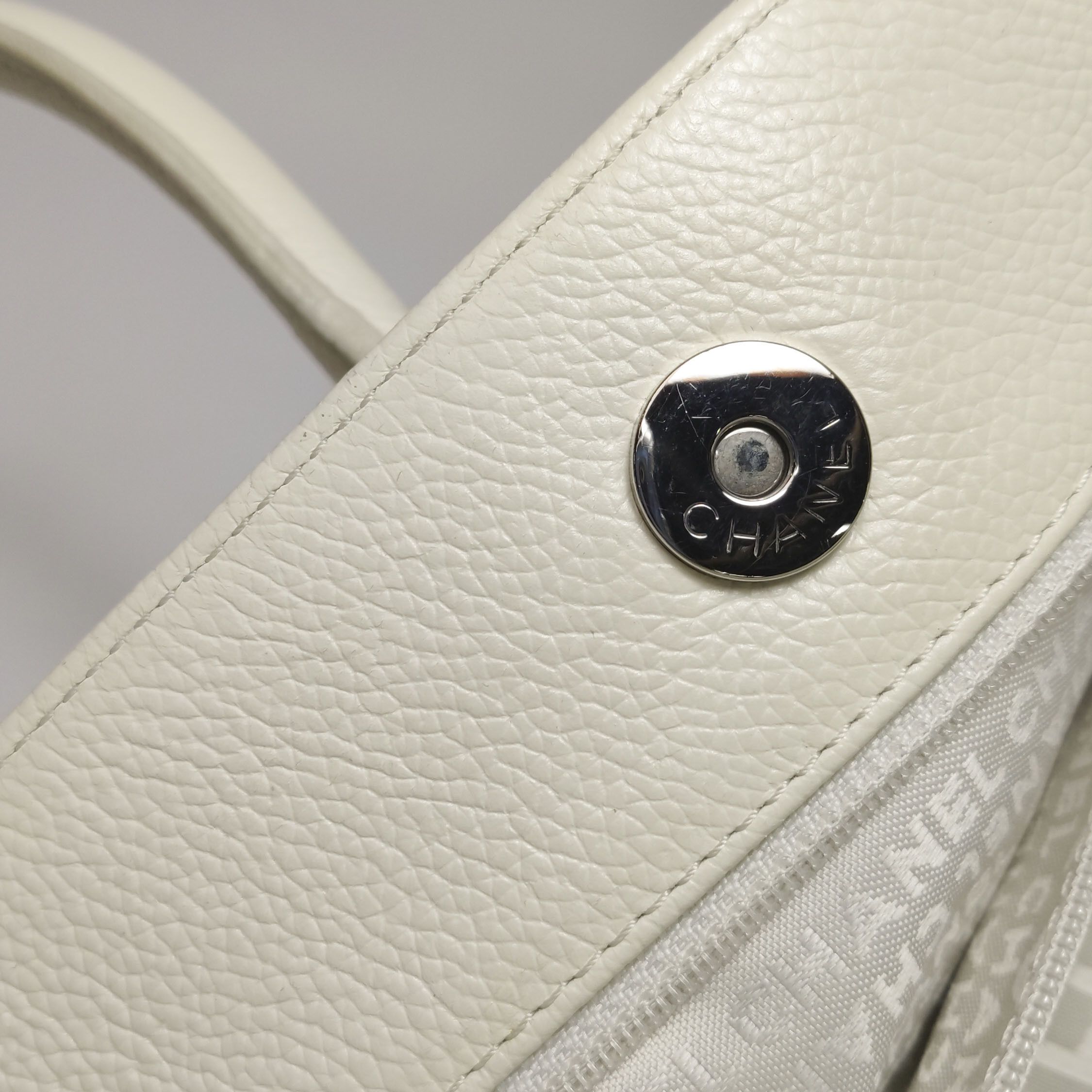 Chanel Chanel Women os Shoulder Bags Size ONE SIZE - 16 Thumbnail