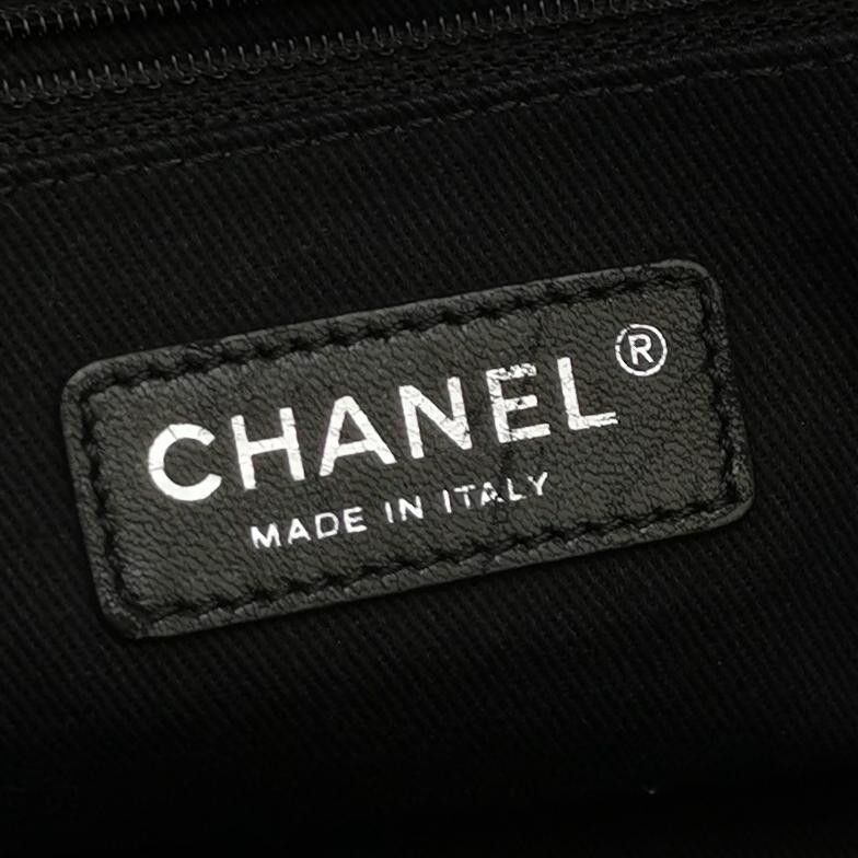 Chanel Chanel Women os Shoulder Bags Size ONE SIZE - 8 Thumbnail