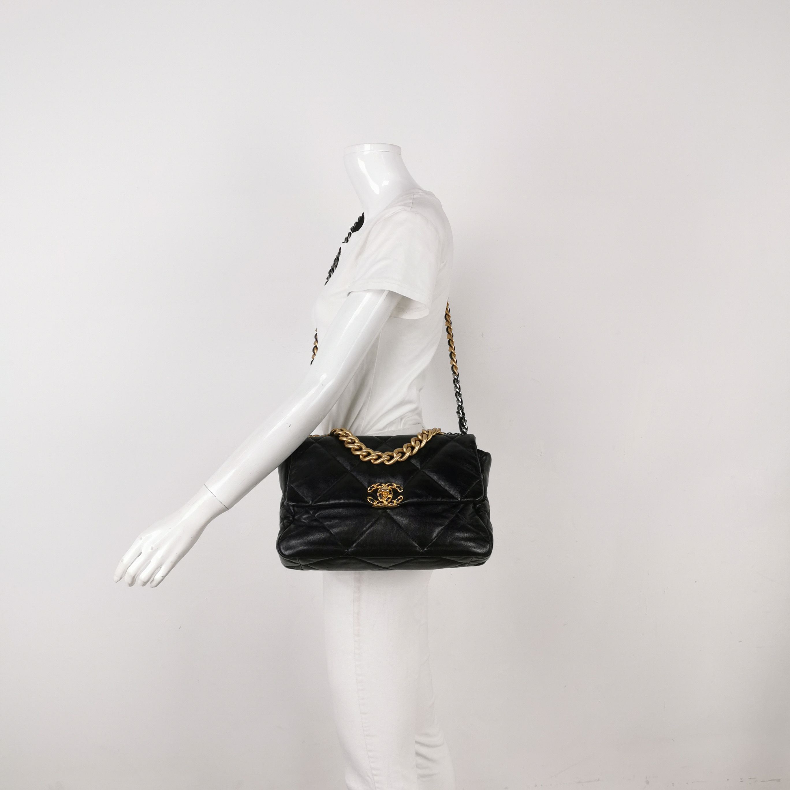 Chanel Chanel Women os Shoulder Bags Size ONE SIZE - 2 Thumbnail