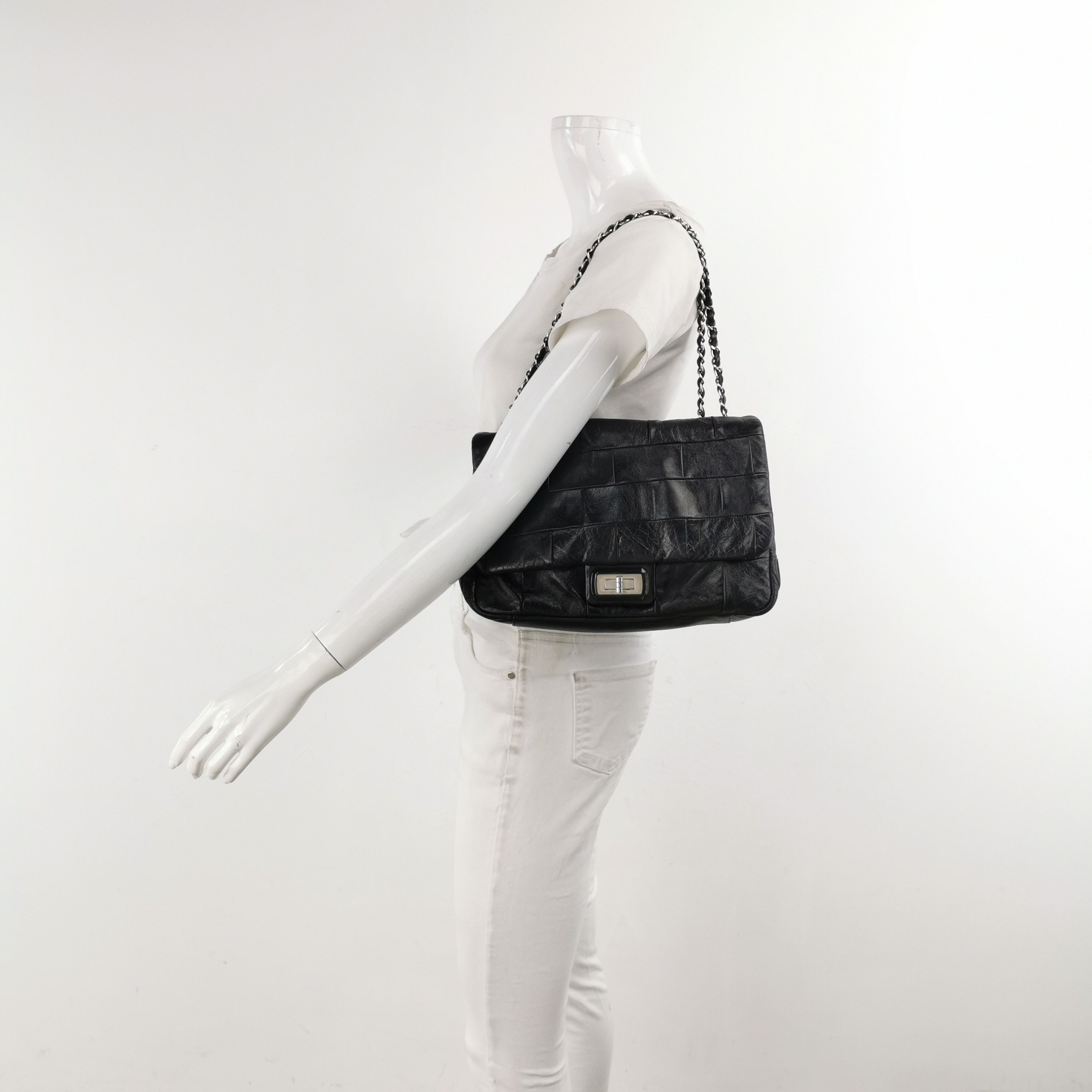 Chanel Chanel Women os Shoulder Bags Size ONE SIZE - 2 Thumbnail