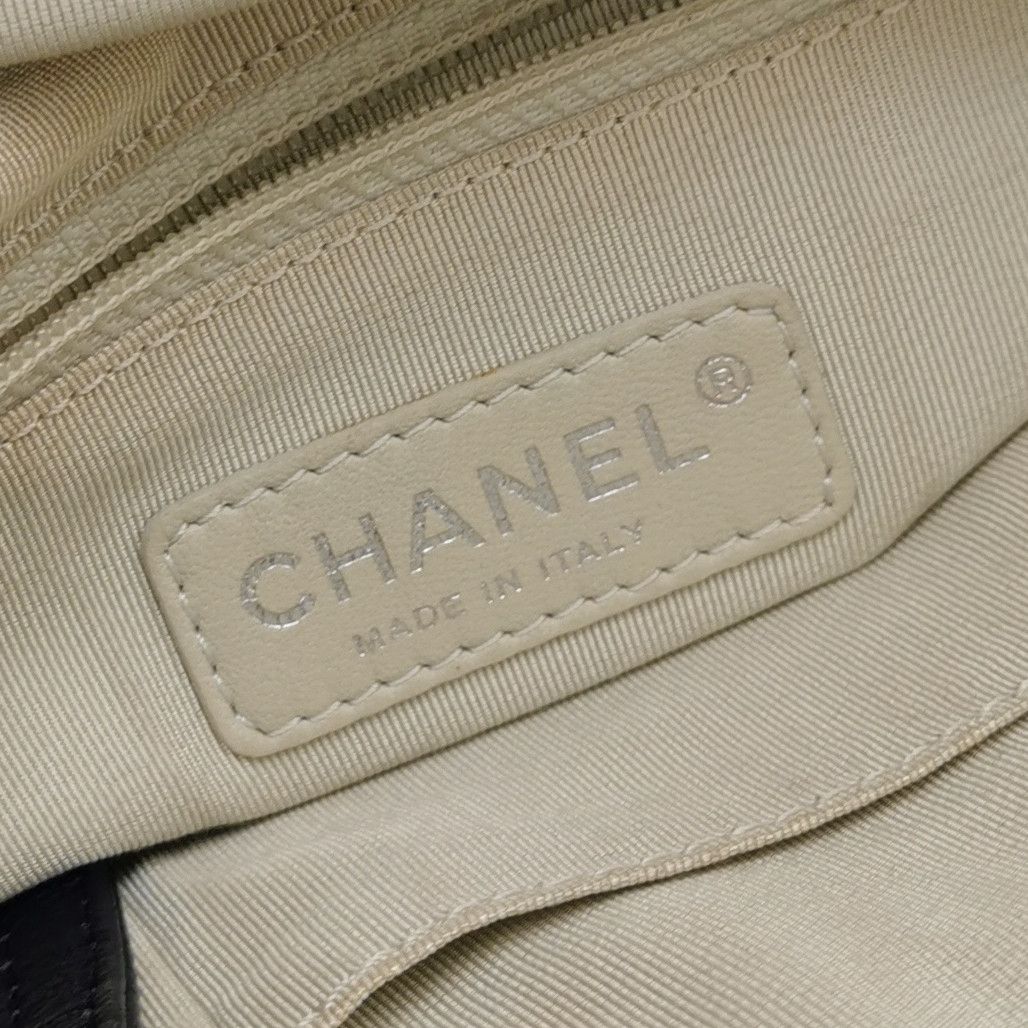 Chanel Chanel Women os Shoulder Bags Size ONE SIZE - 8 Thumbnail