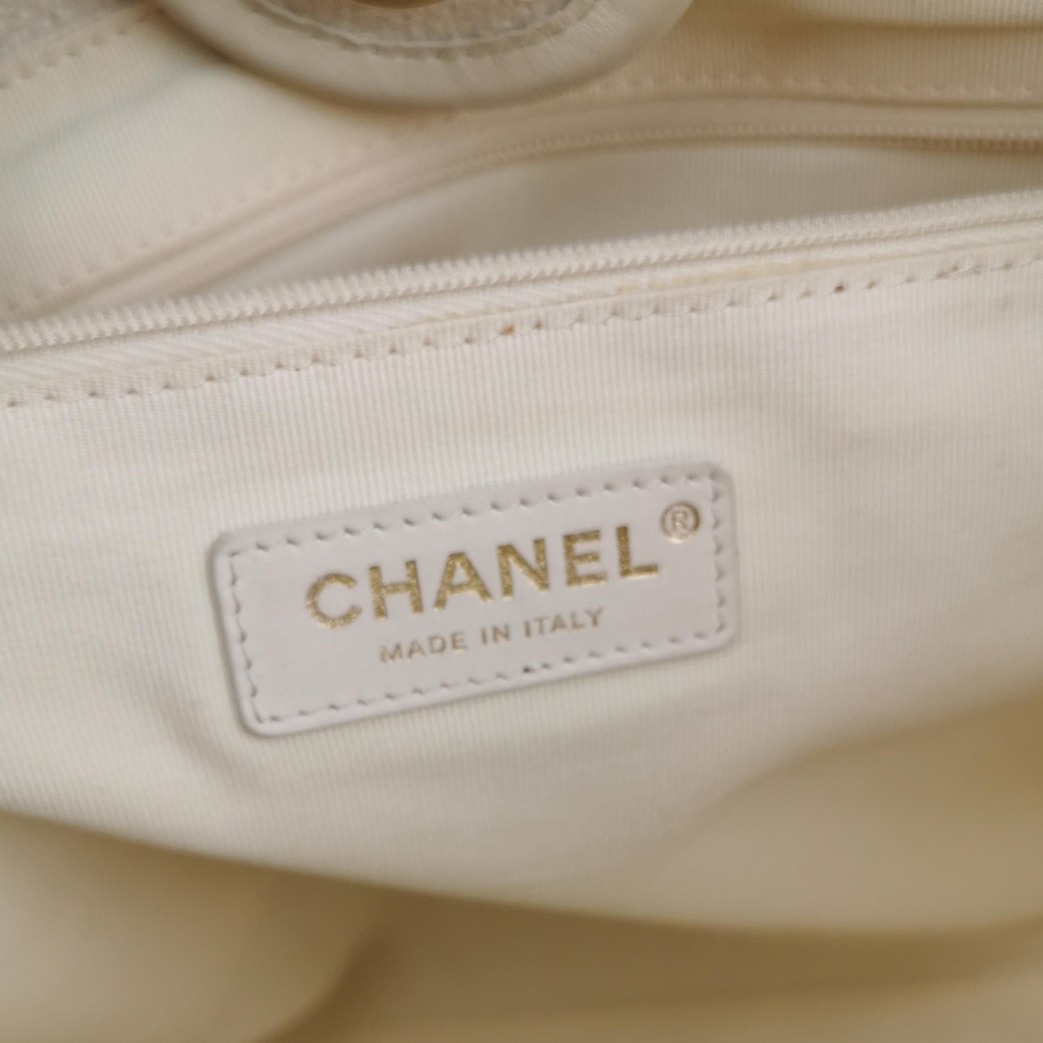 Chanel Chanel Women os Shoulder Bags Size ONE SIZE - 8 Thumbnail