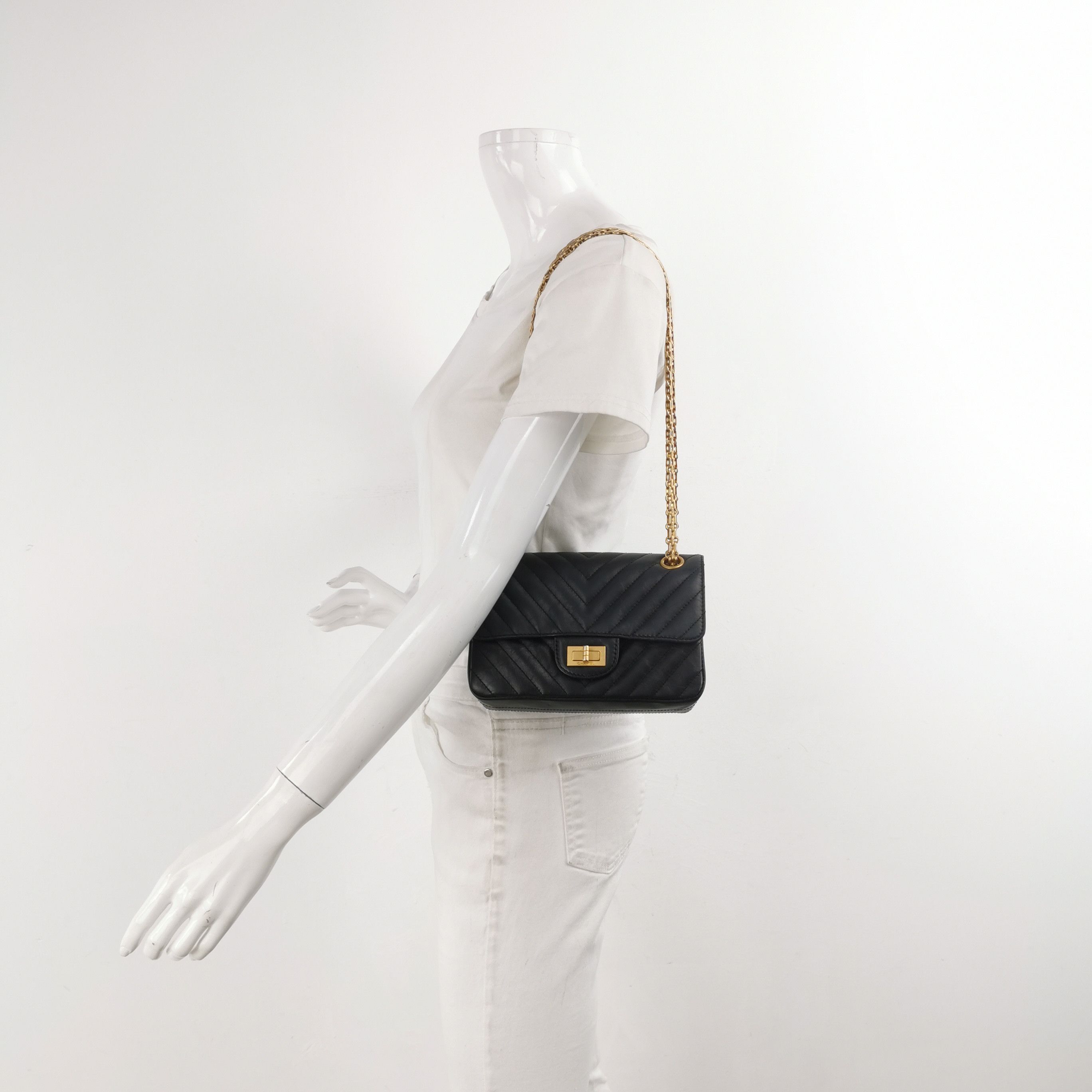 Chanel Chanel Women os Shoulder Bags Size ONE SIZE - 2 Thumbnail