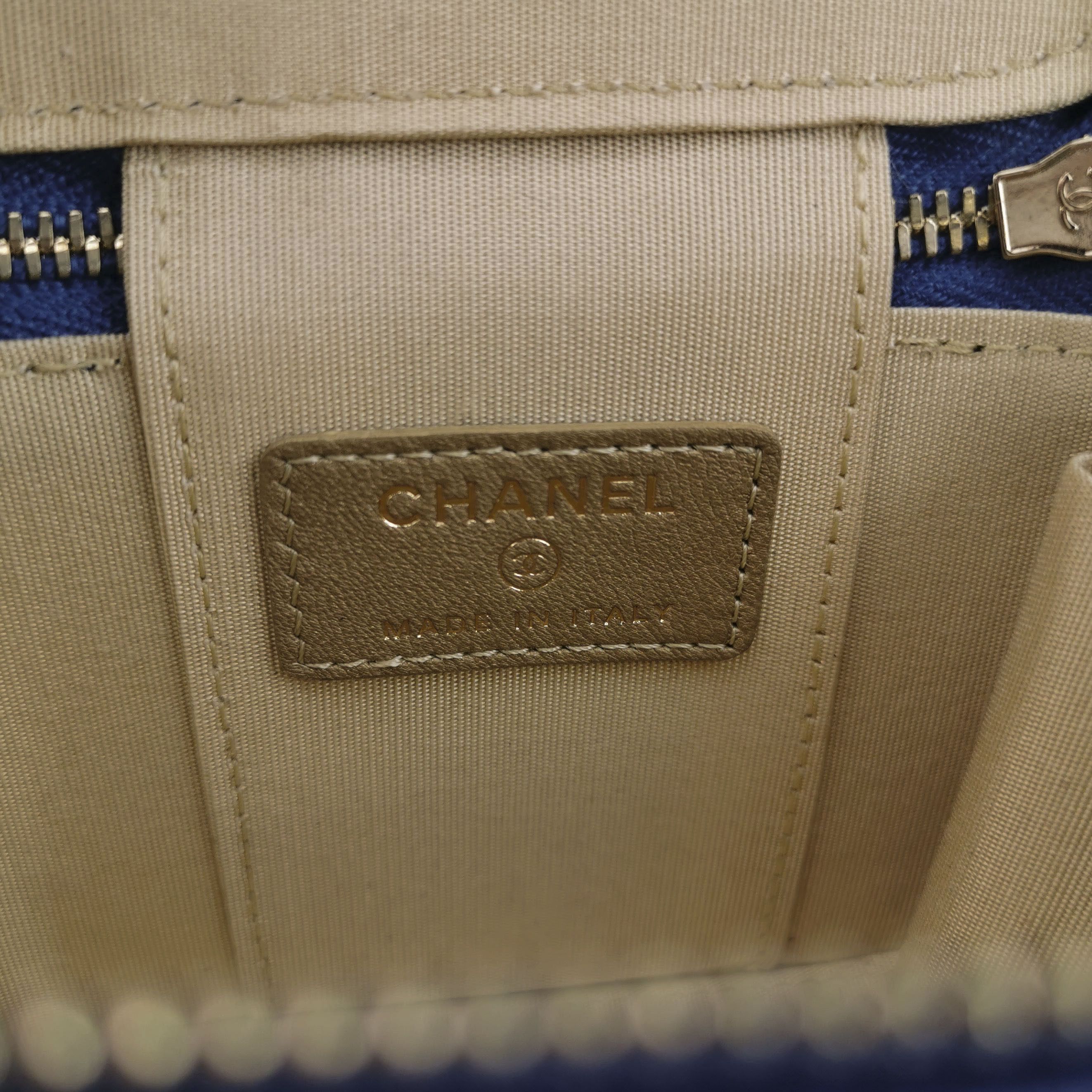 Chanel Chanel Women os Shoulder Bags Size ONE SIZE - 8 Thumbnail