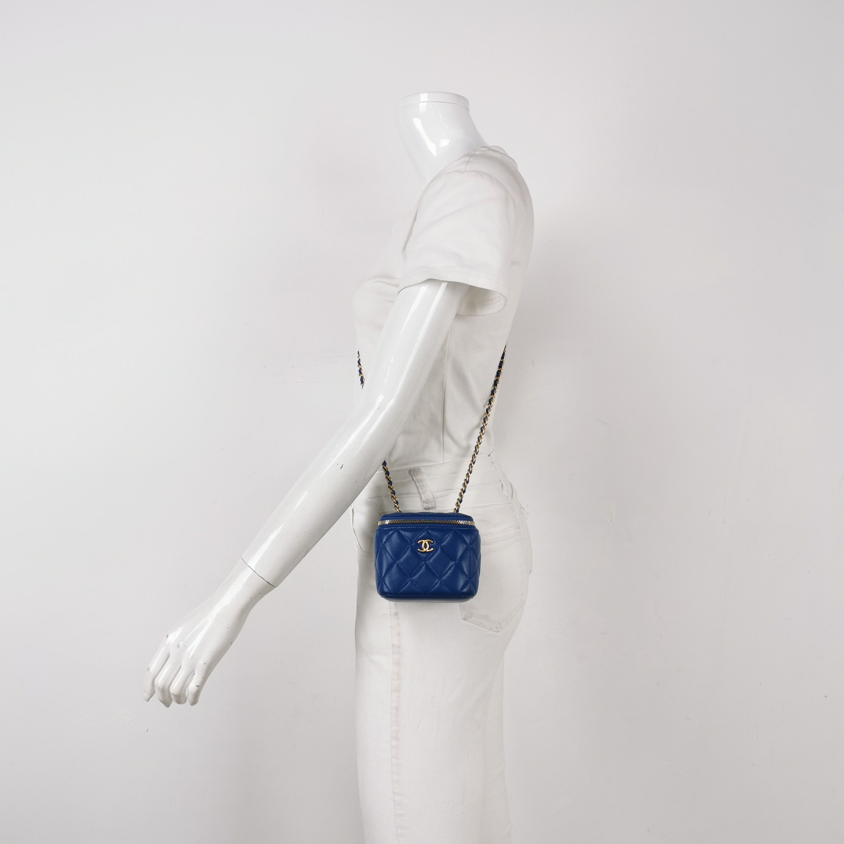 Chanel Chanel Women os Shoulder Bags Size ONE SIZE - 2 Thumbnail