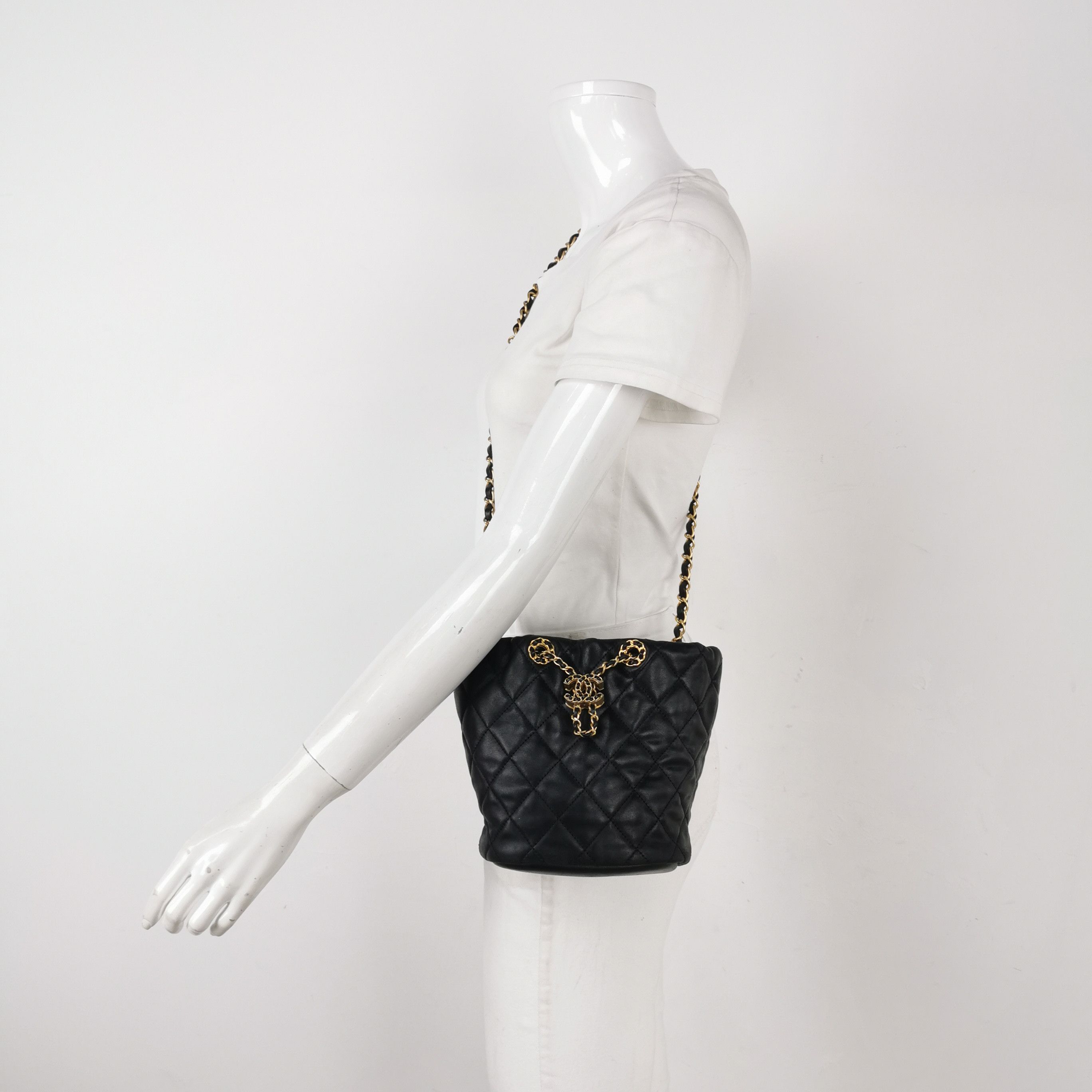Chanel Chanel Women os Shoulder Bags Size ONE SIZE - 2 Thumbnail