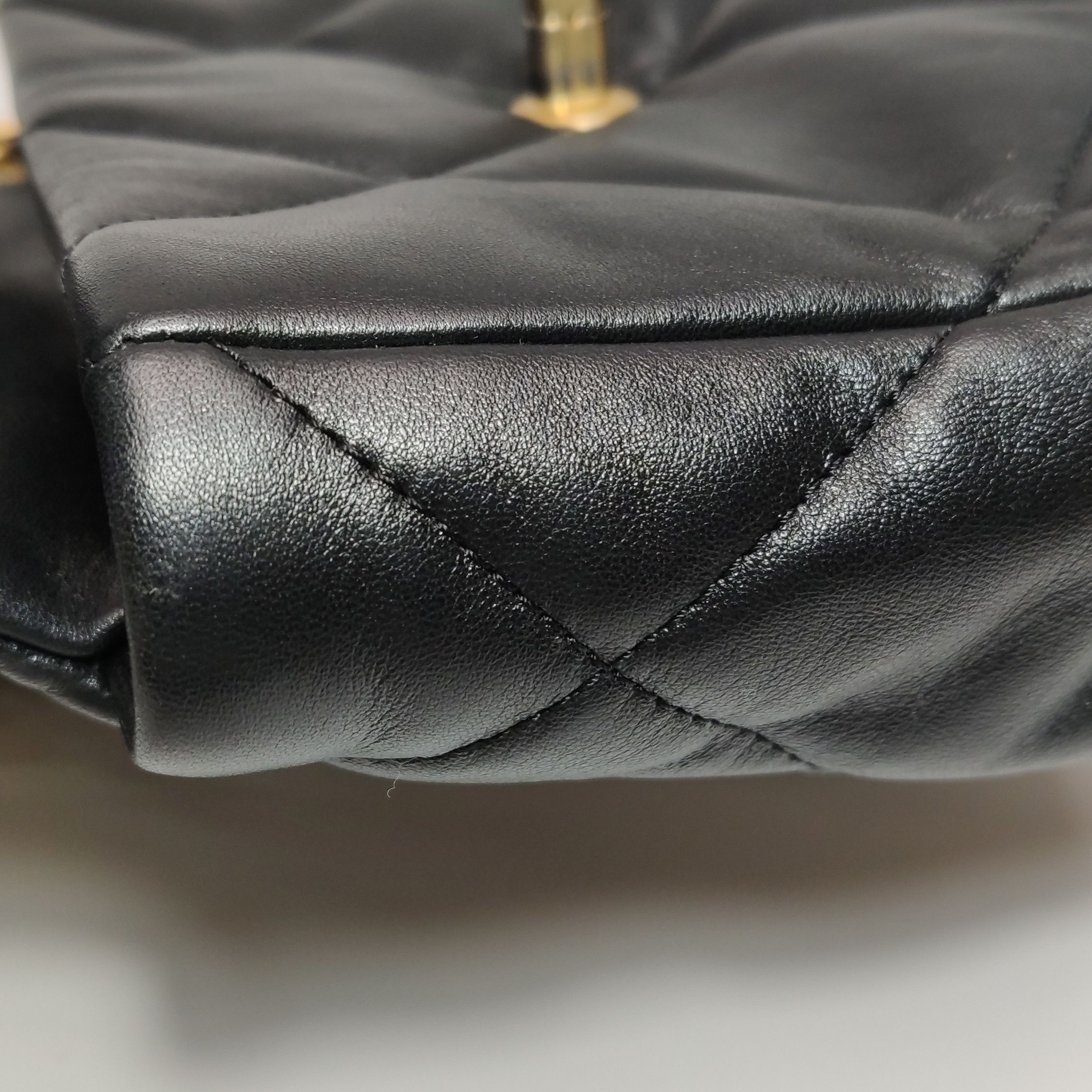 Chanel Chanel Women os Shoulder Bags Size ONE SIZE - 16 Thumbnail