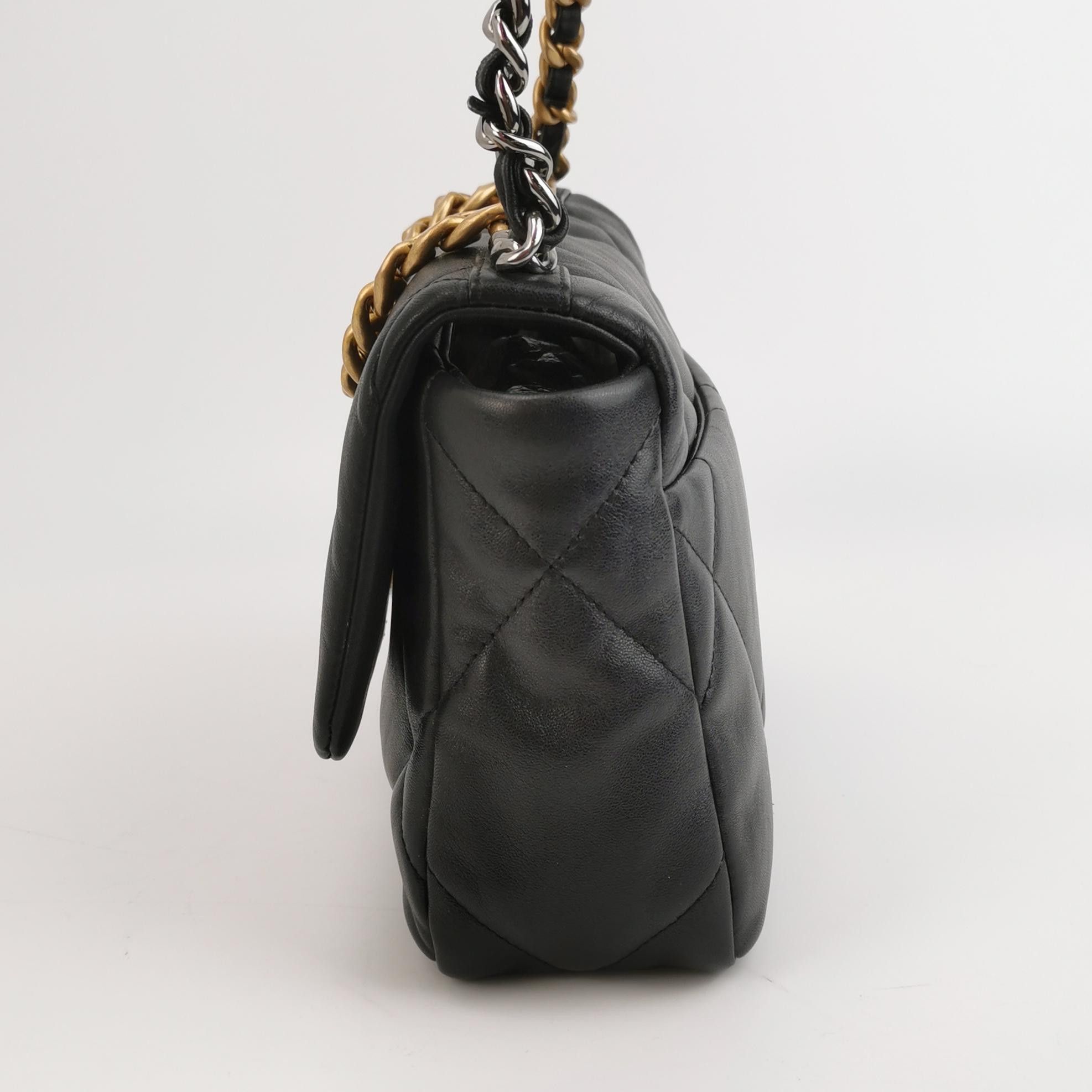 Chanel Chanel Women os Shoulder Bags Size ONE SIZE - 3 Thumbnail