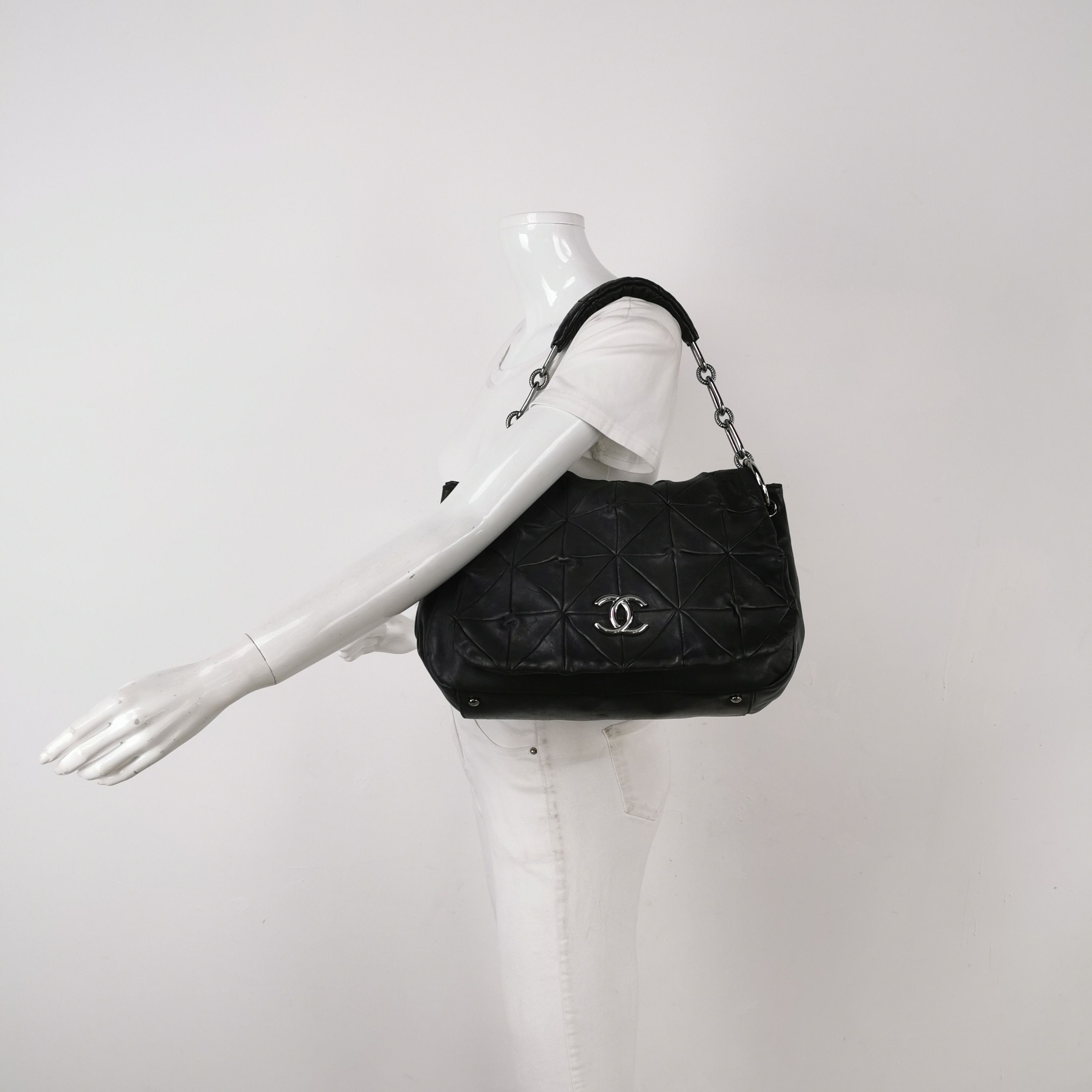 Chanel Chanel Women os Shoulder Bags Size ONE SIZE - 2 Thumbnail