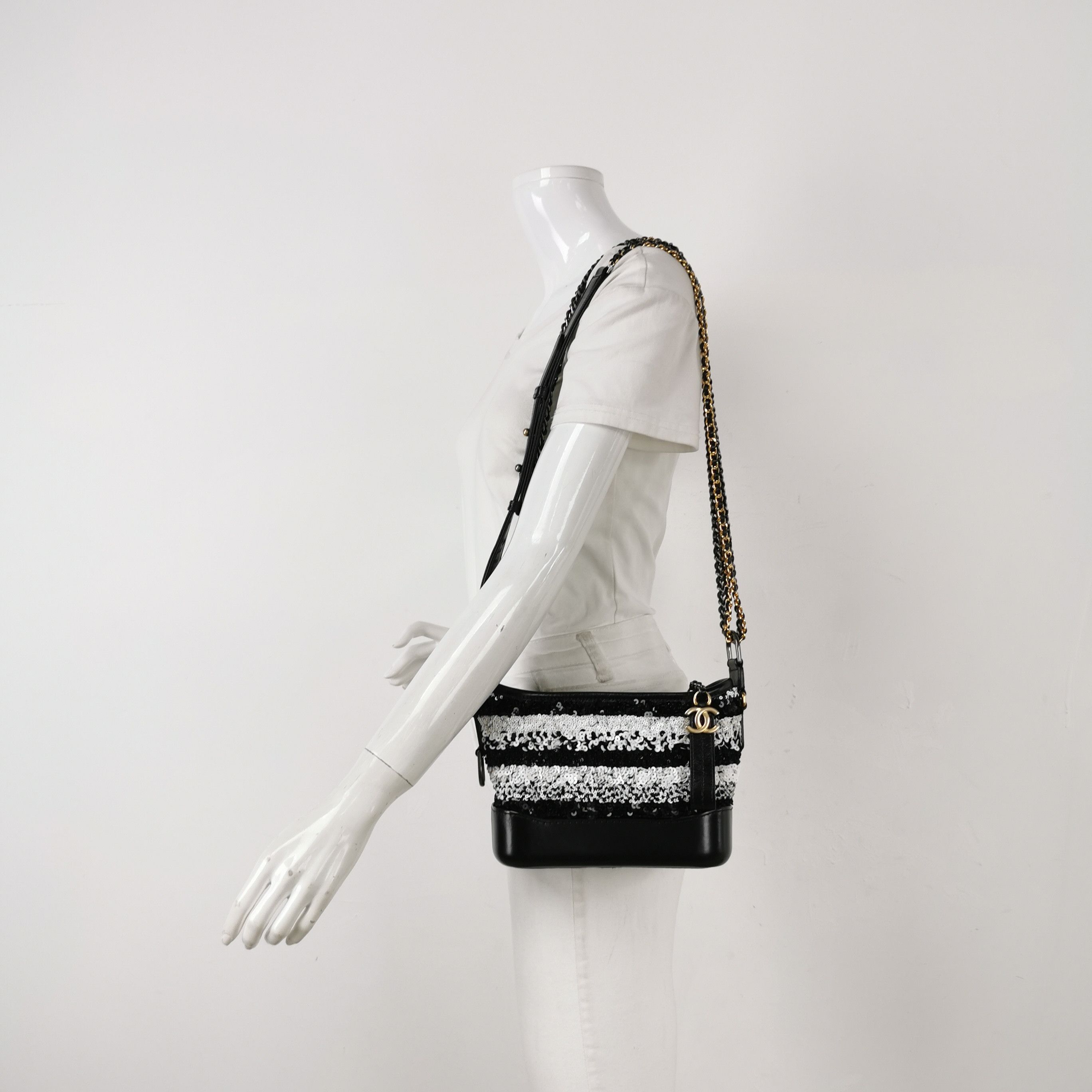 Chanel Chanel Women os Shoulder Bags Size ONE SIZE - 2 Thumbnail