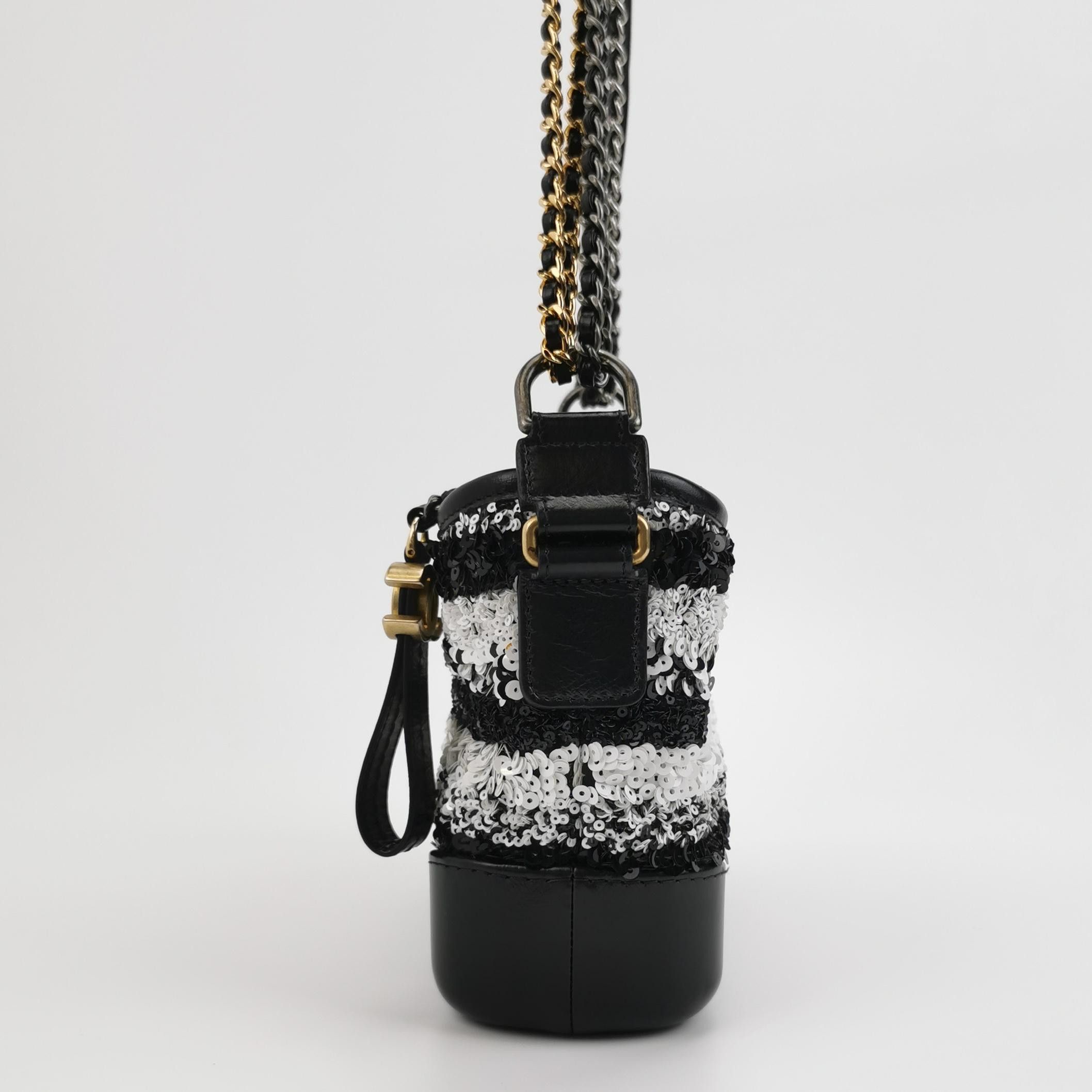Chanel Chanel Women os Shoulder Bags Size ONE SIZE - 3 Thumbnail