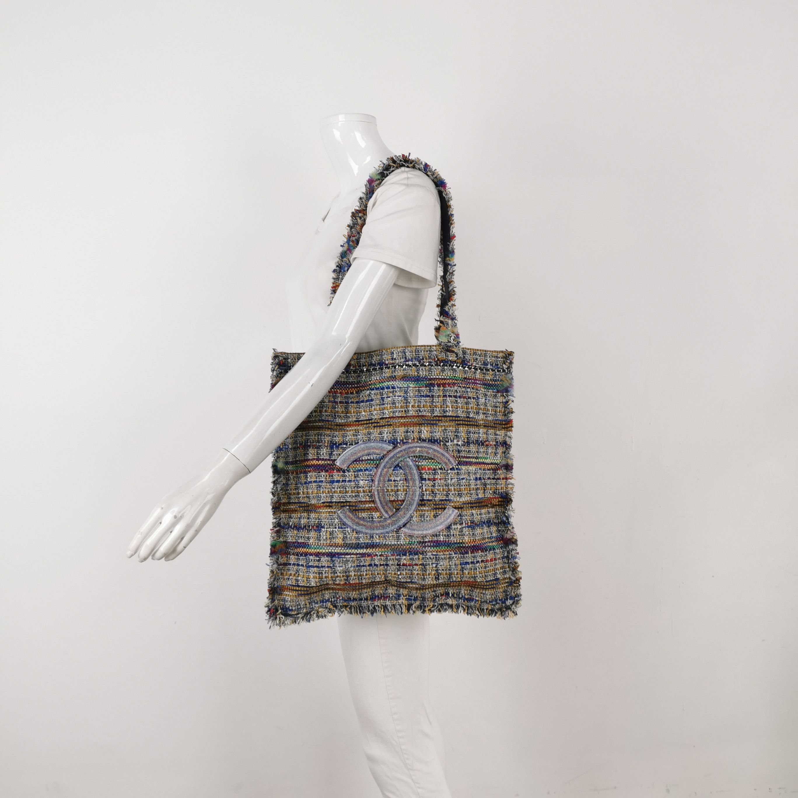 Chanel Chanel Women os Shoulder Bags Size ONE SIZE - 2 Thumbnail