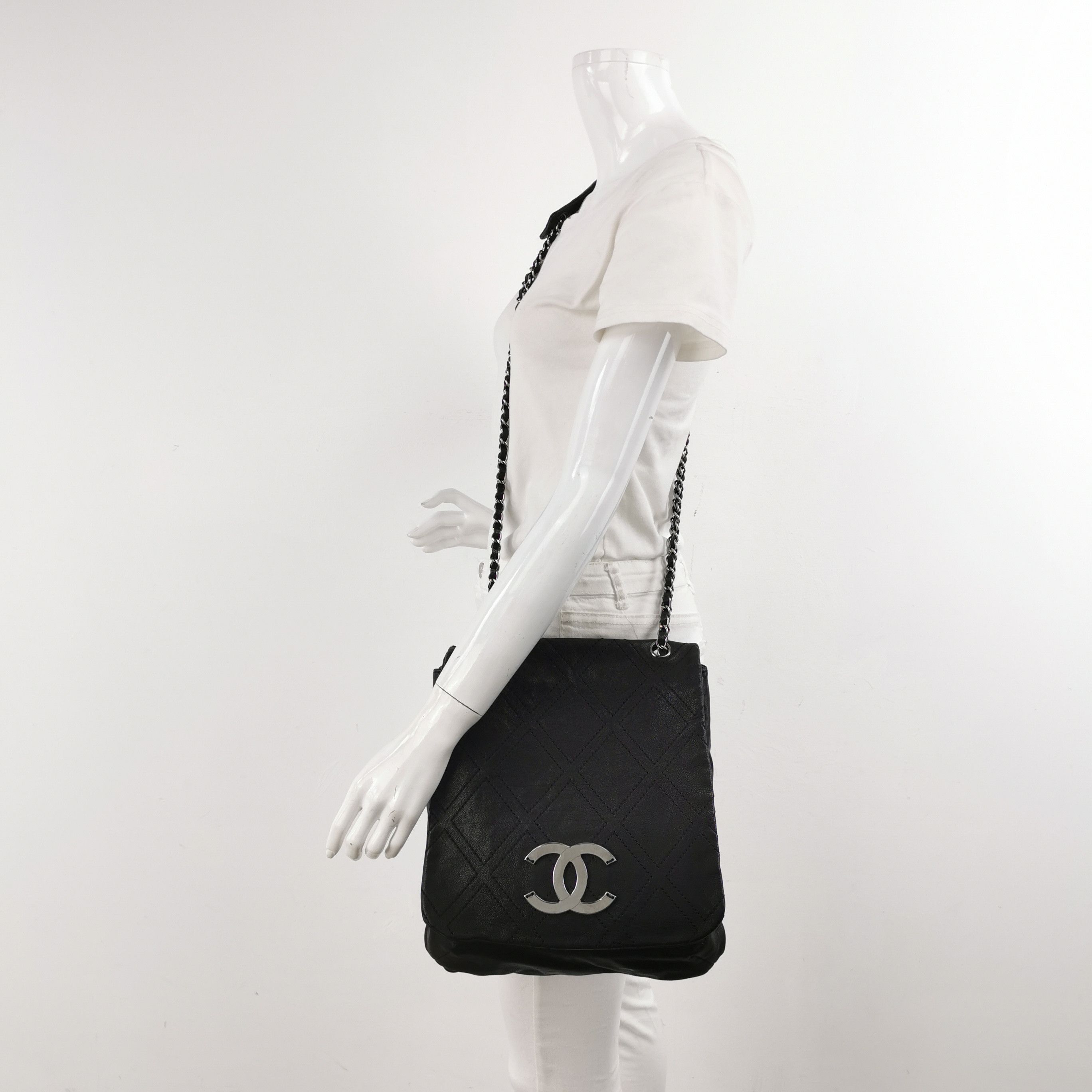 Chanel Chanel Women os Shoulder Bags Size ONE SIZE - 2 Thumbnail