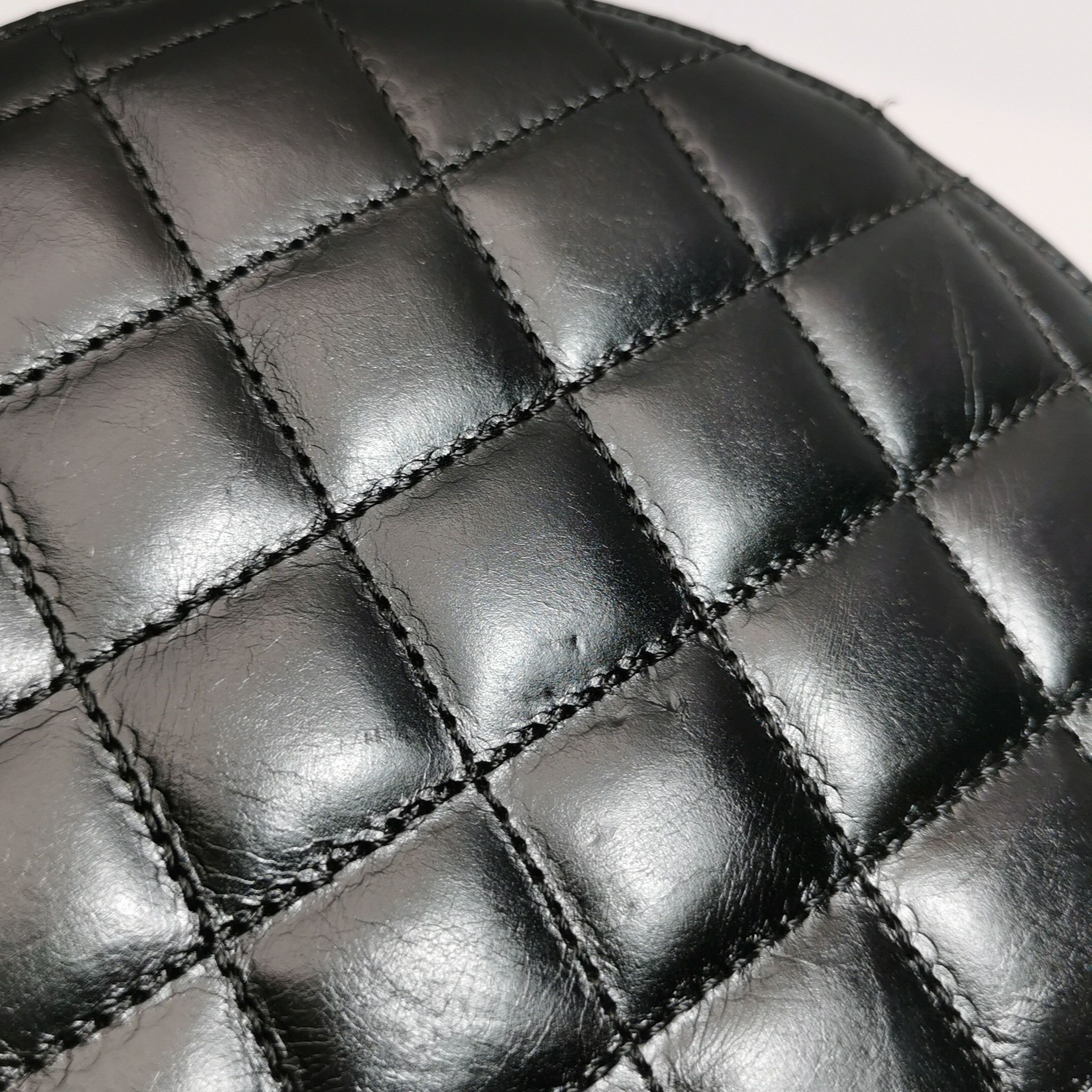 Chanel Chanel Women os Crossbody Bags Size ONE SIZE - 24 Thumbnail