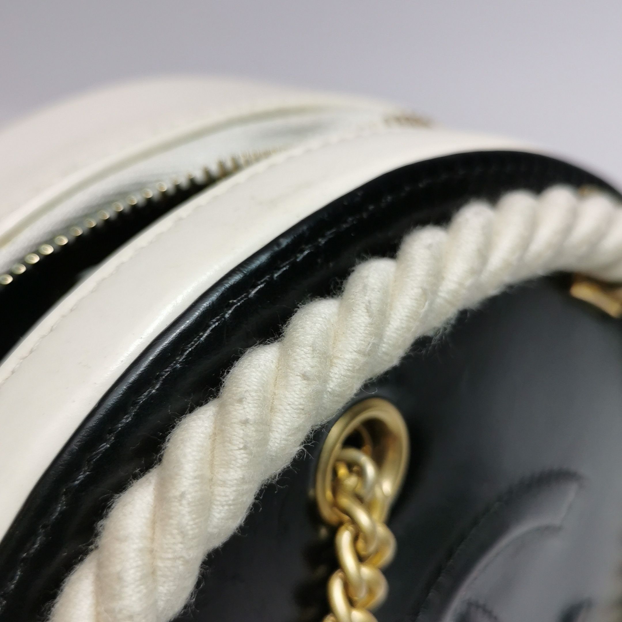 Chanel Chanel Women os Crossbody Bags Size ONE SIZE - 16 Thumbnail