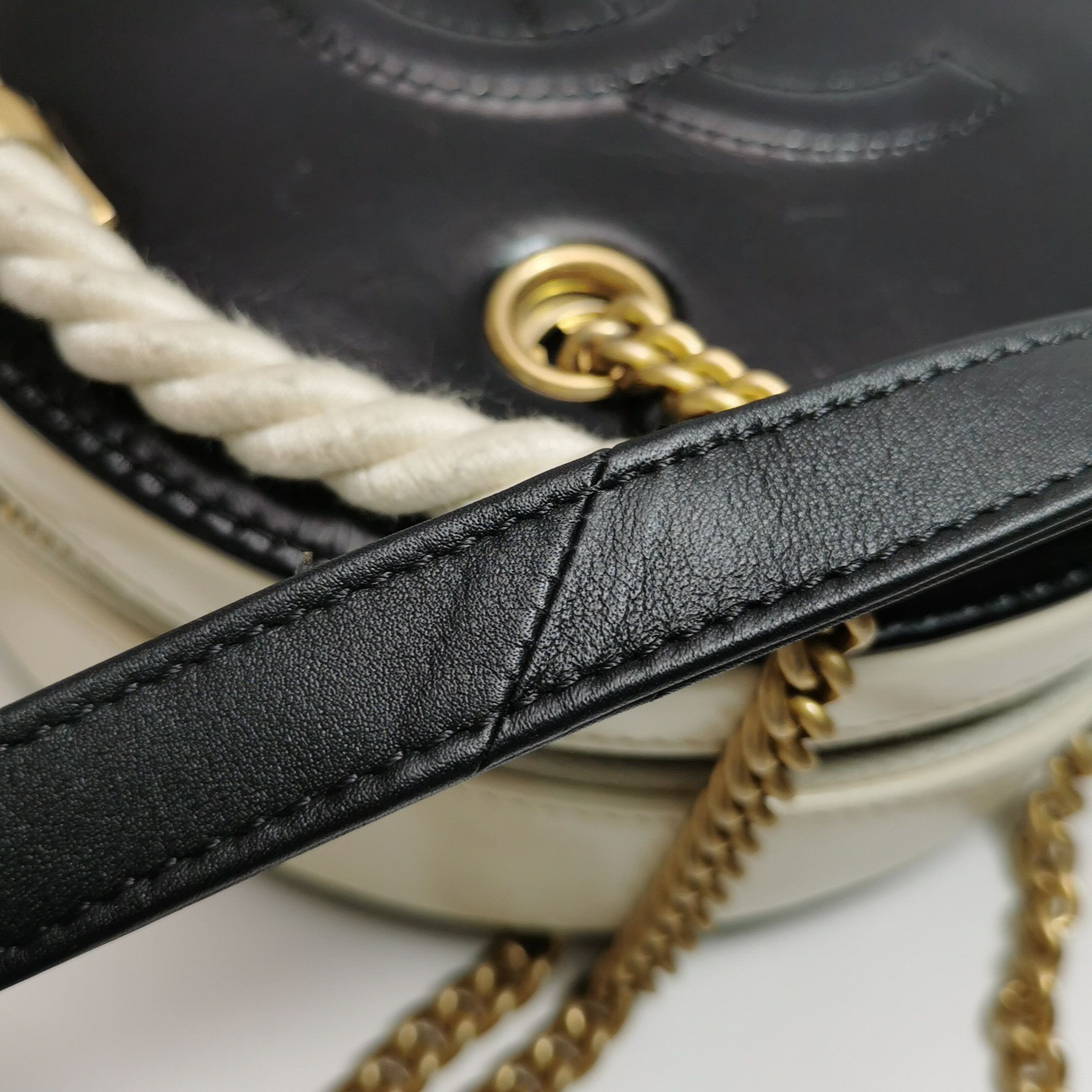 Chanel Chanel Women os Crossbody Bags Size ONE SIZE - 25 Thumbnail