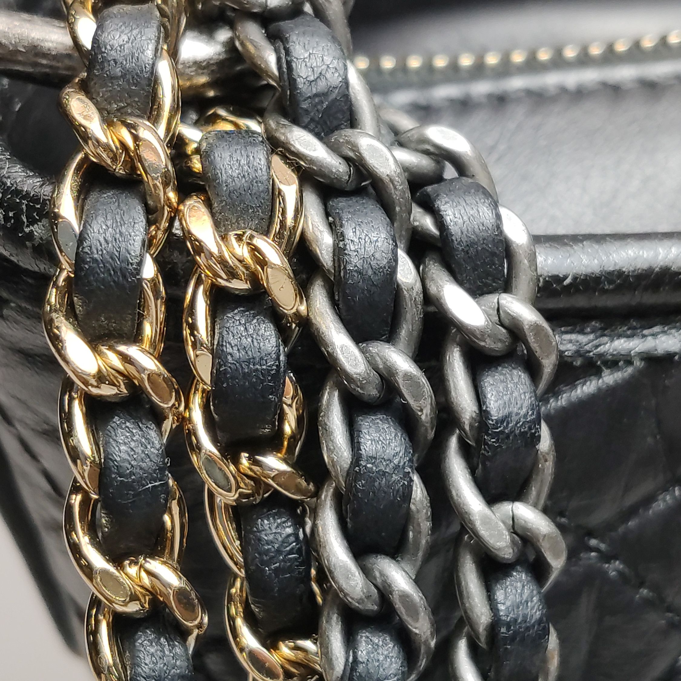 Chanel Chanel Women os Shoulder Bags Size ONE SIZE - 25 Thumbnail