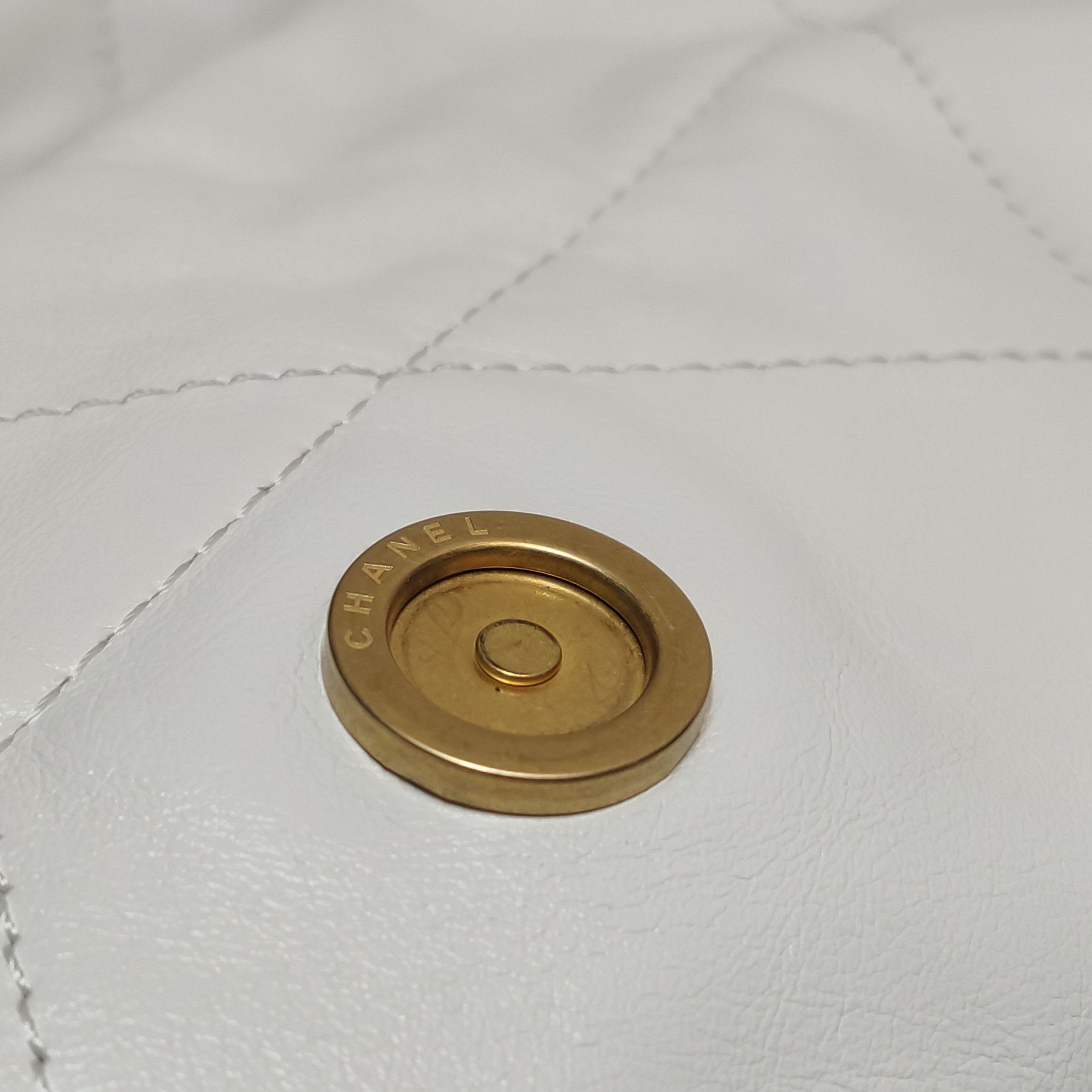 Chanel Chanel Women os Shoulder Bags Size ONE SIZE - 14 Thumbnail
