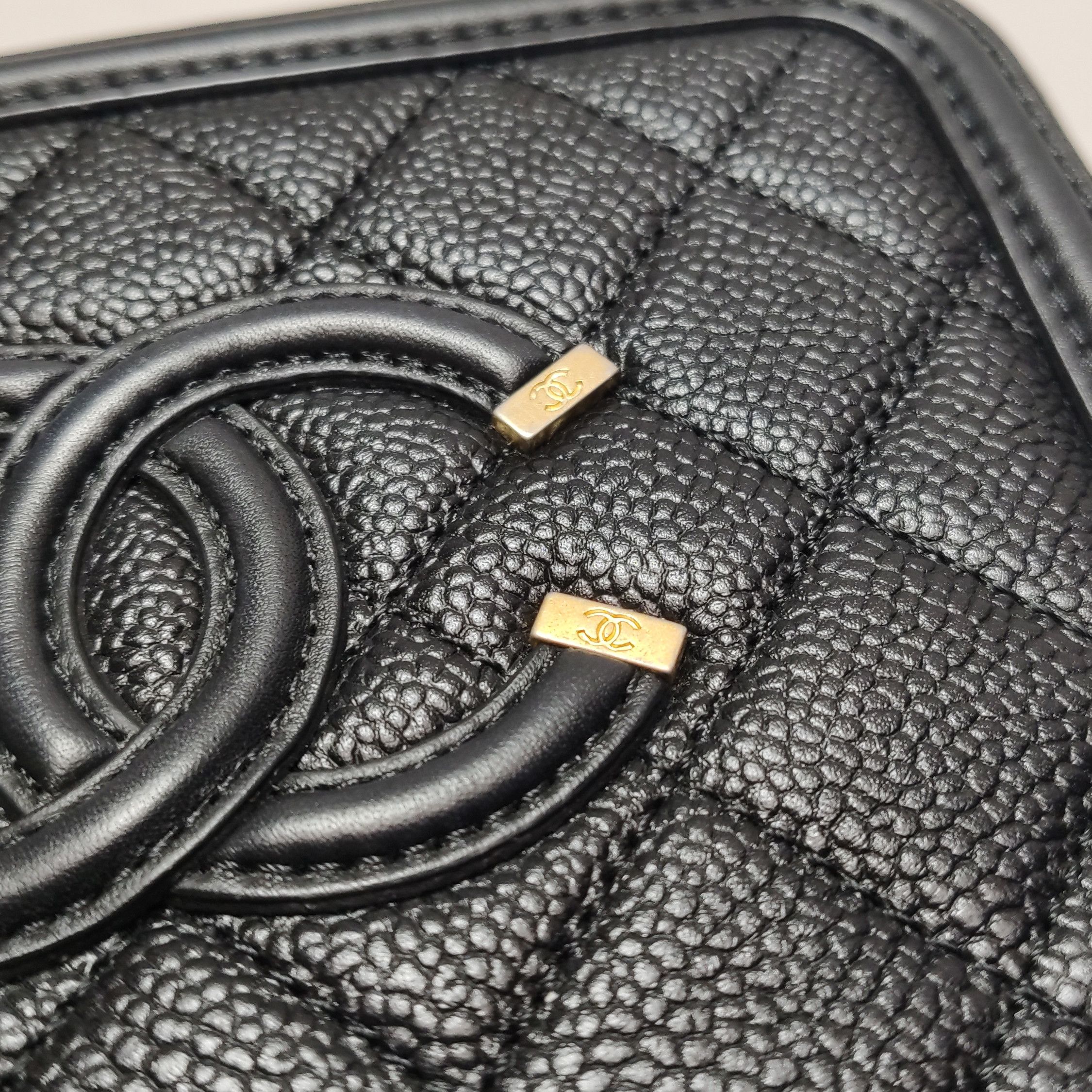 Chanel Chanel Women os Crossbody Bags Size ONE SIZE - 14 Thumbnail