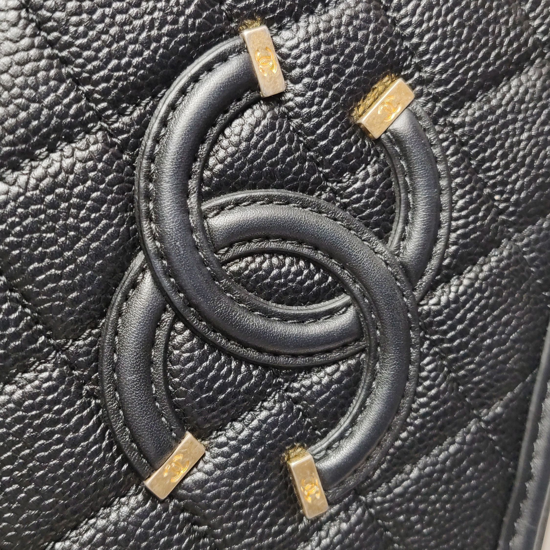 Chanel Chanel Women os Crossbody Bags Size ONE SIZE - 18 Thumbnail