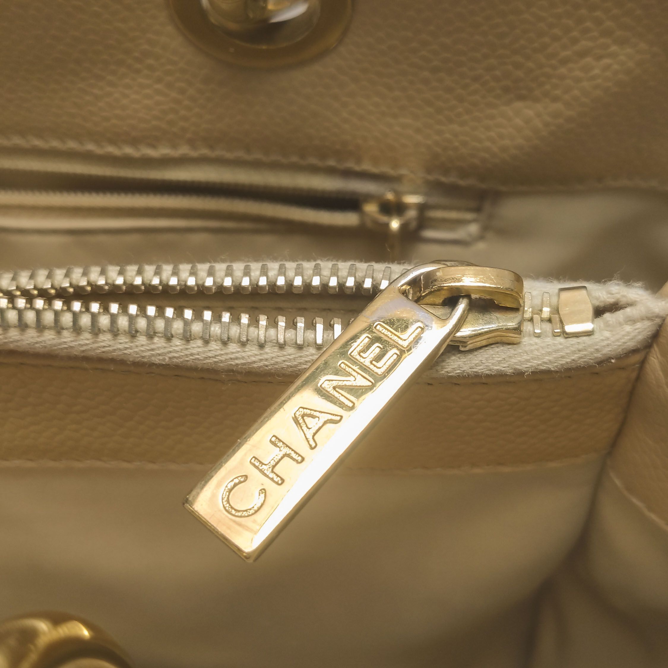 Chanel Chanel Women os Shoulder Bags Size ONE SIZE - 13 Thumbnail