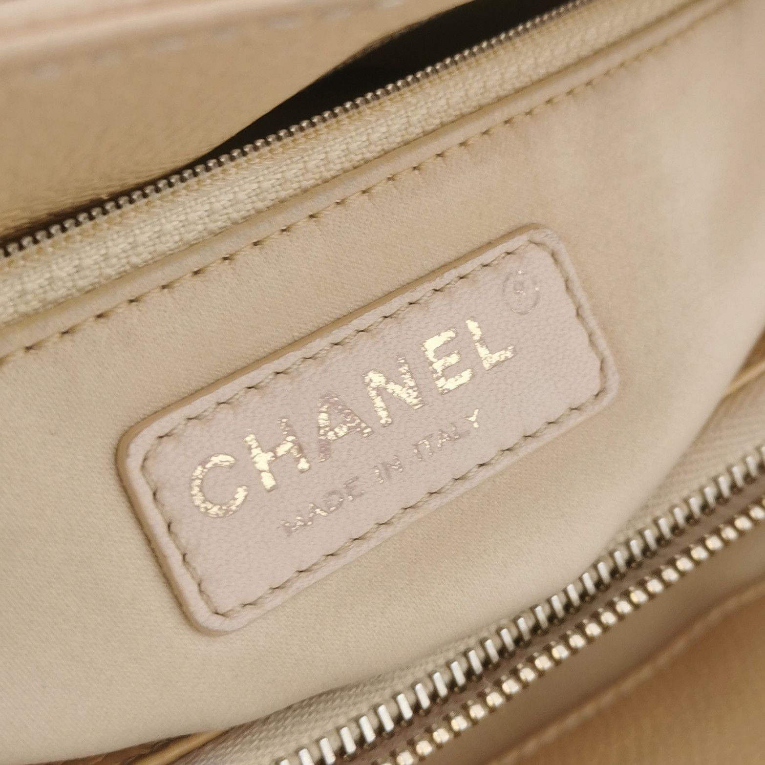 Chanel Chanel Women os Shoulder Bags Size ONE SIZE - 8 Thumbnail