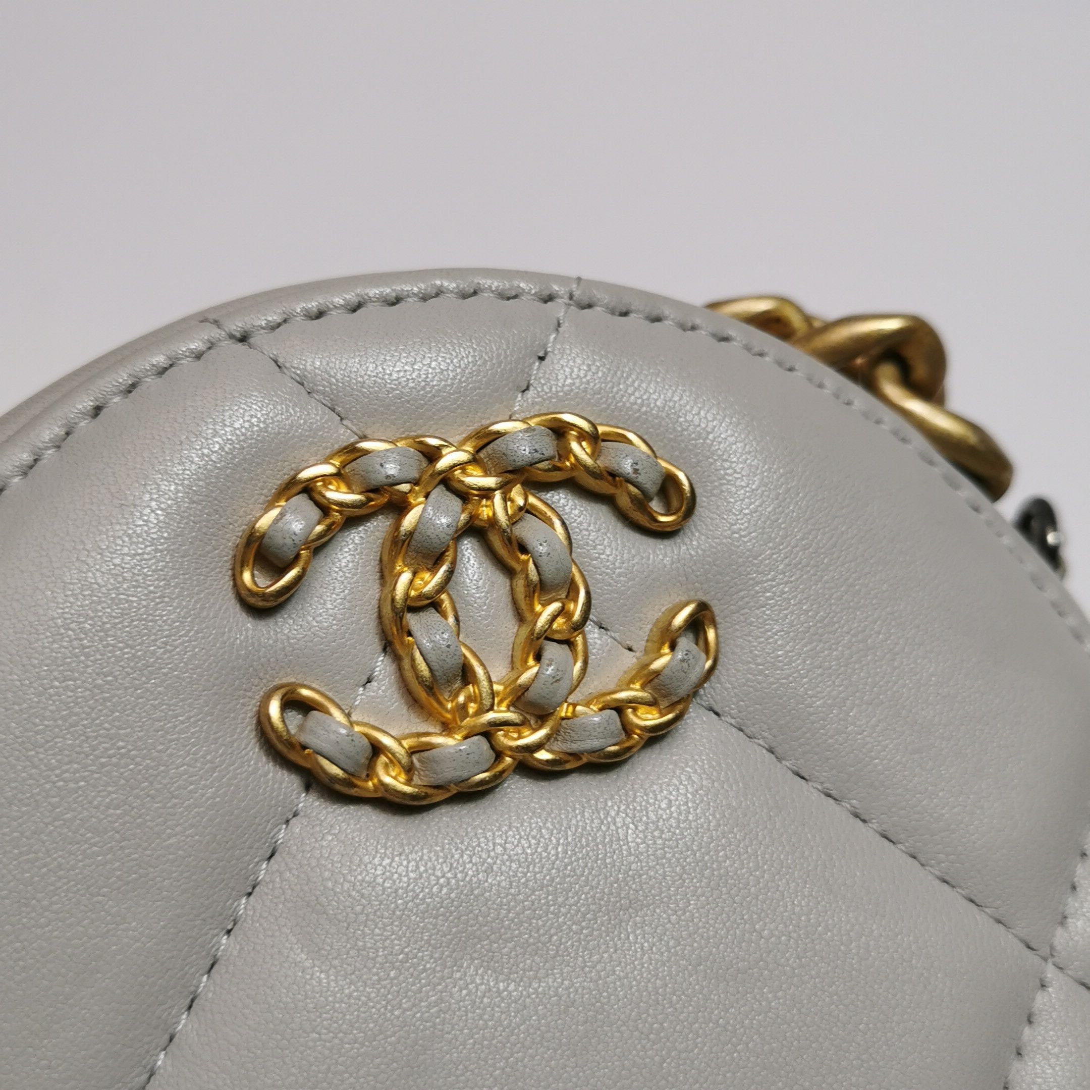Chanel Chanel Women os Shoulder Bags Size ONE SIZE - 17 Thumbnail