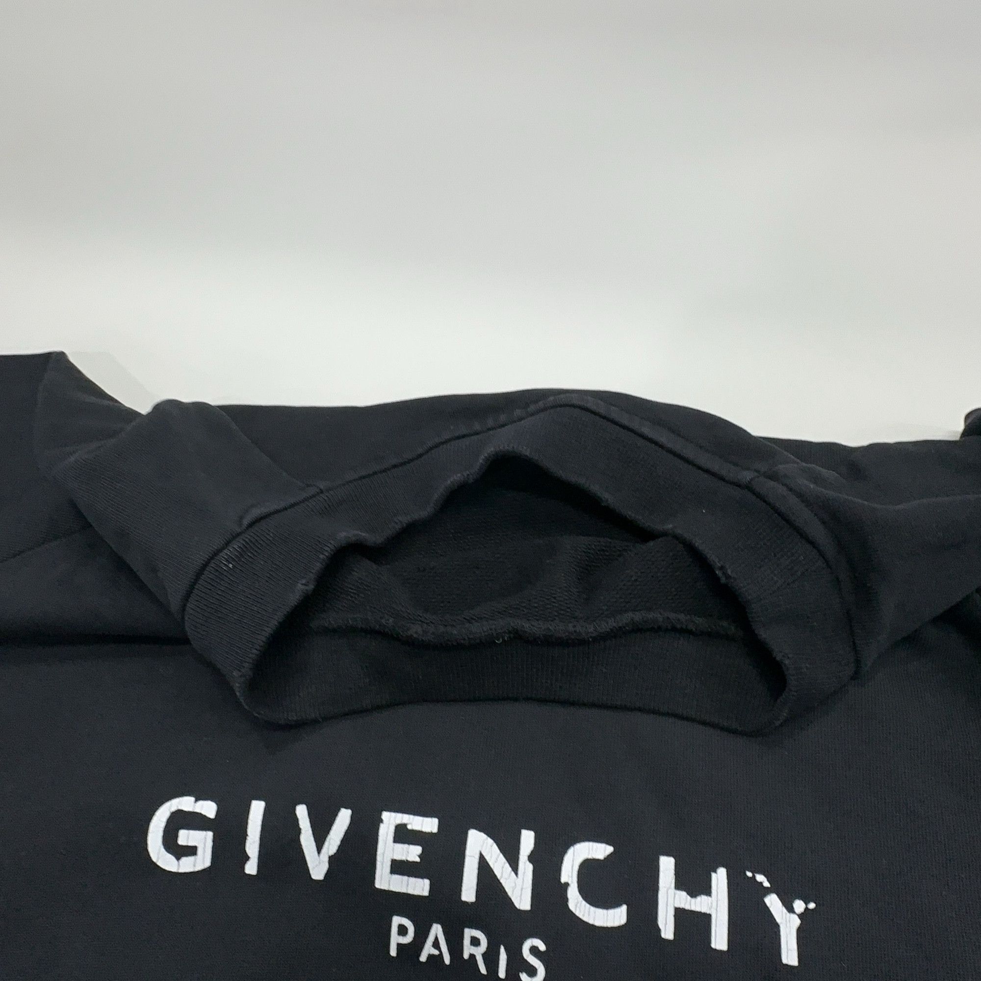Givenchy Givenchy Logo Sweatshirt Size M Size M / US 6-8 / IT 42-44 - 7 Thumbnail
