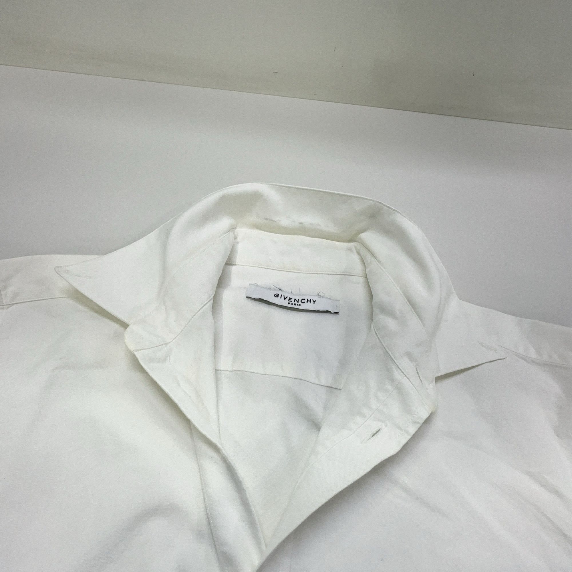 Givenchy Givenchy Logo Embroidery Shirt Size S Size US S / EU 44-46 / 1 - 5 Thumbnail