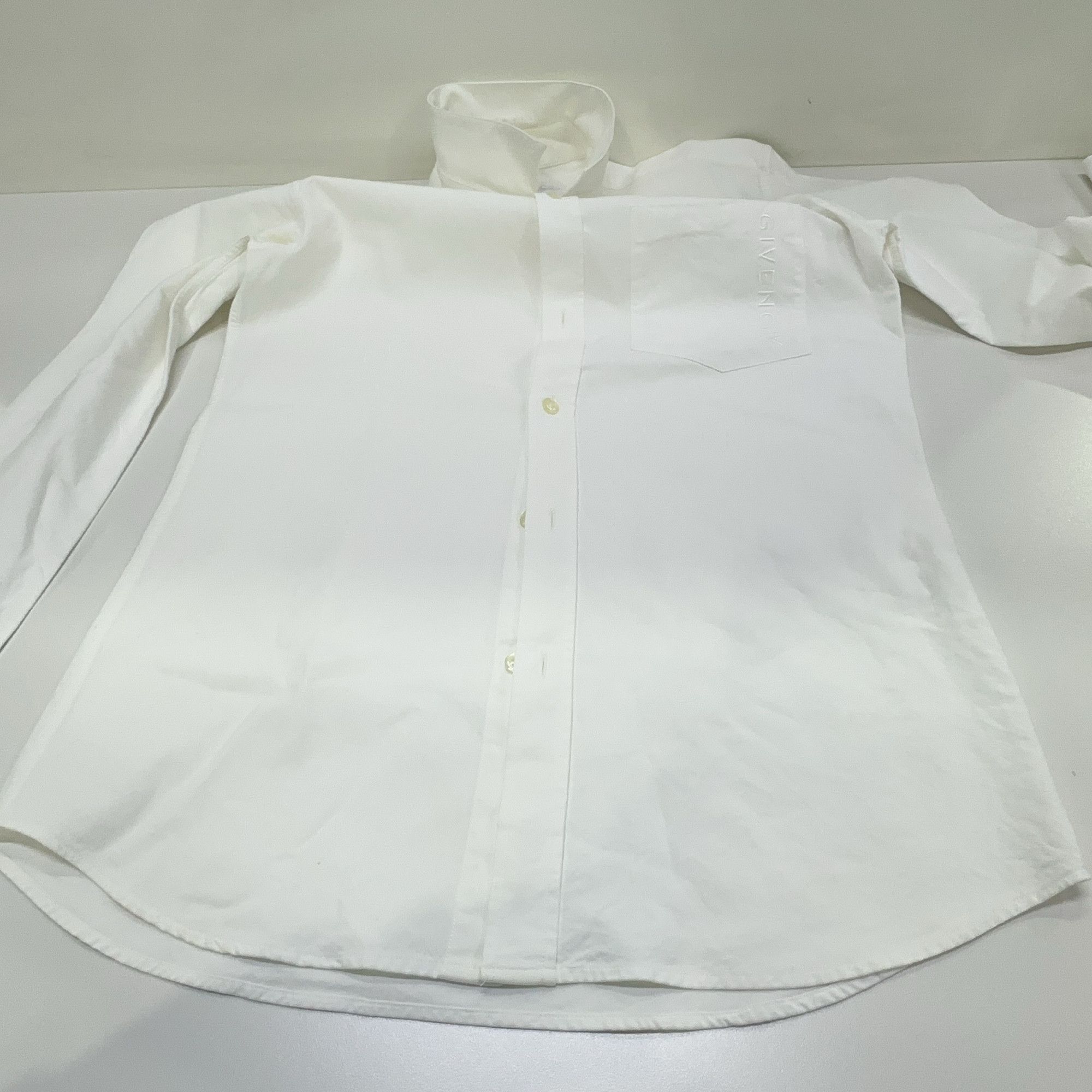 Givenchy Givenchy Logo Embroidery Shirt Size S Size US S / EU 44-46 / 1 - 7 Thumbnail