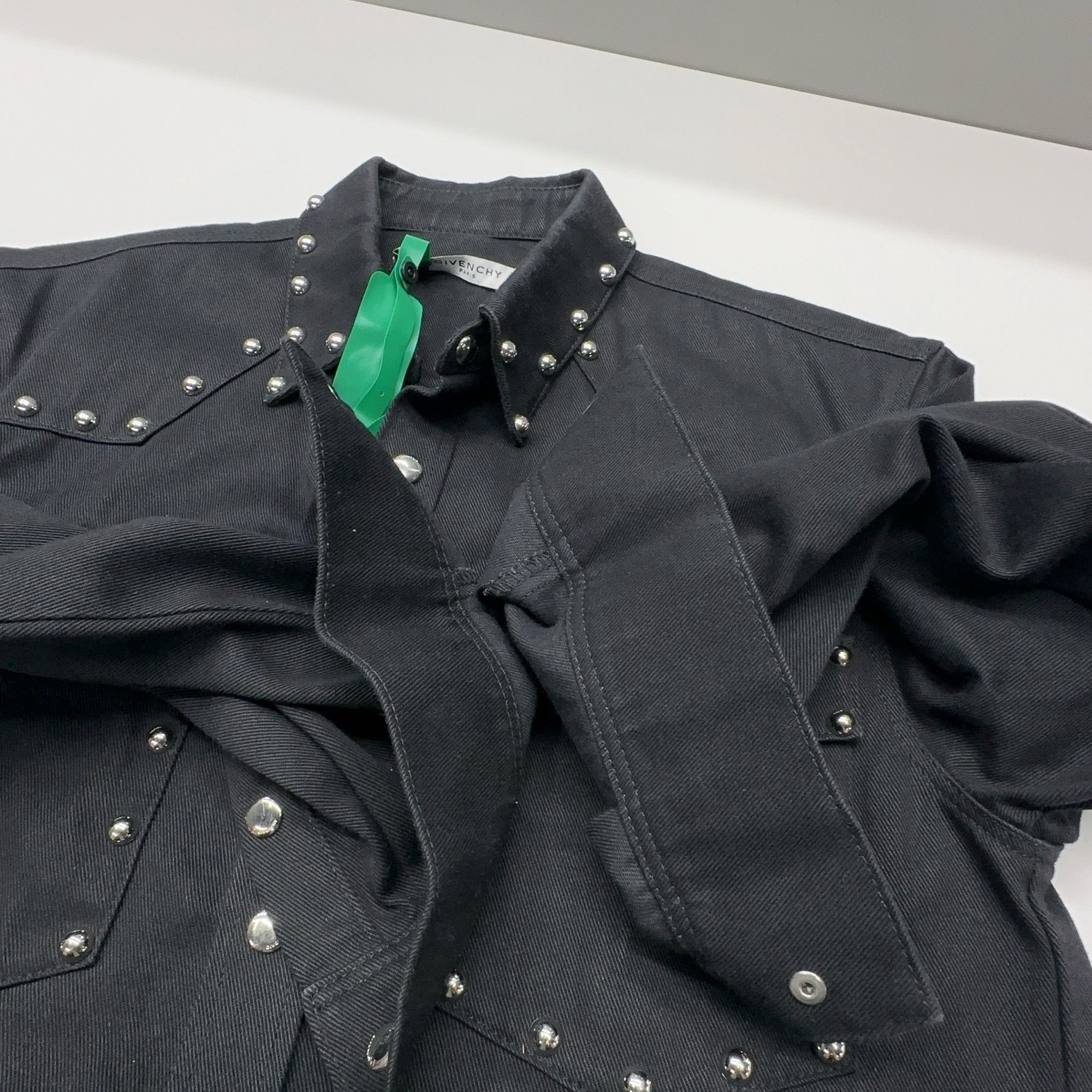 Givenchy Givenchy Studded Denim Button Up Shirt Size XS Size US XS / EU 42 / 0 - 11 Thumbnail