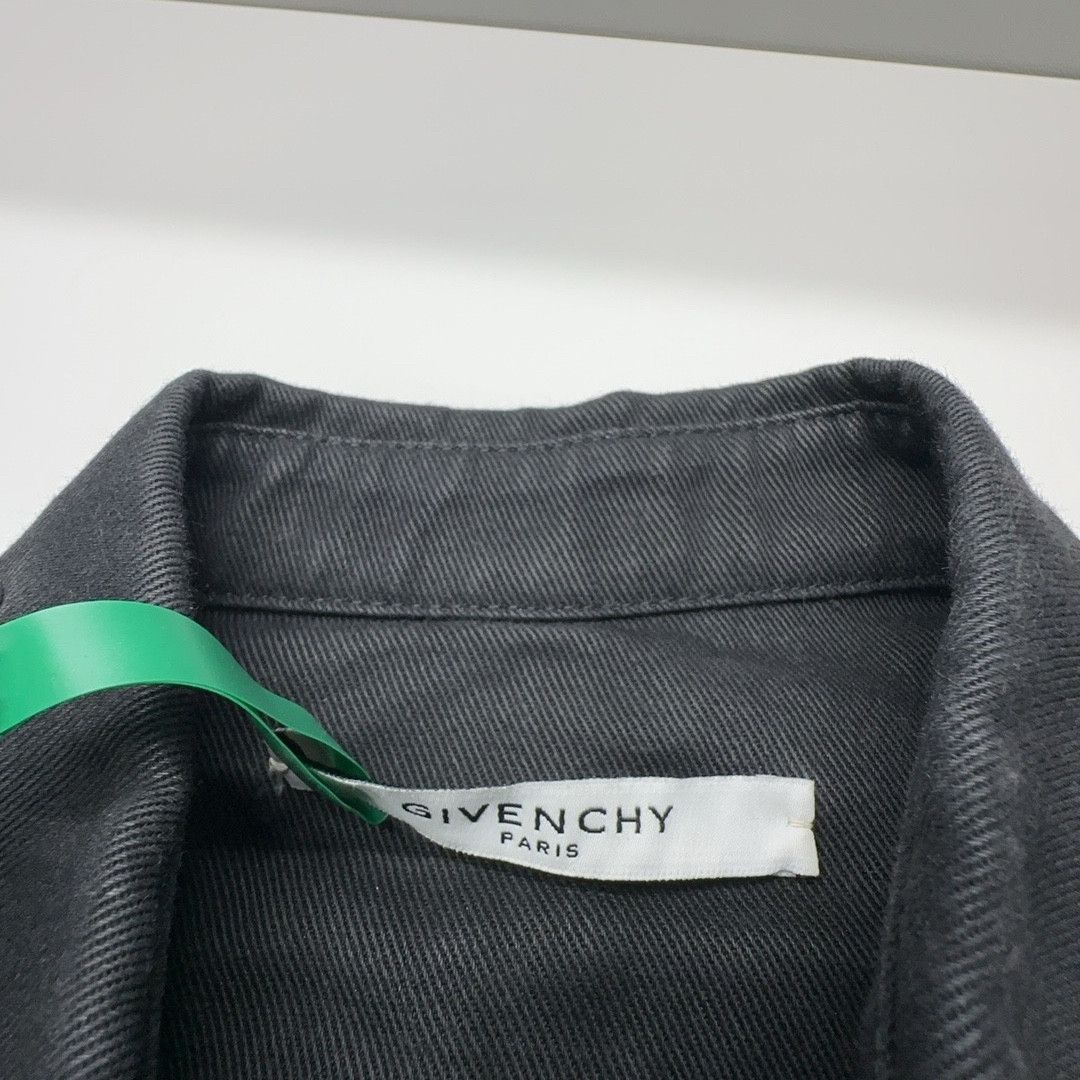 Givenchy Givenchy Studded Denim Button Up Shirt Size XS Size US XS / EU 42 / 0 - 3 Thumbnail